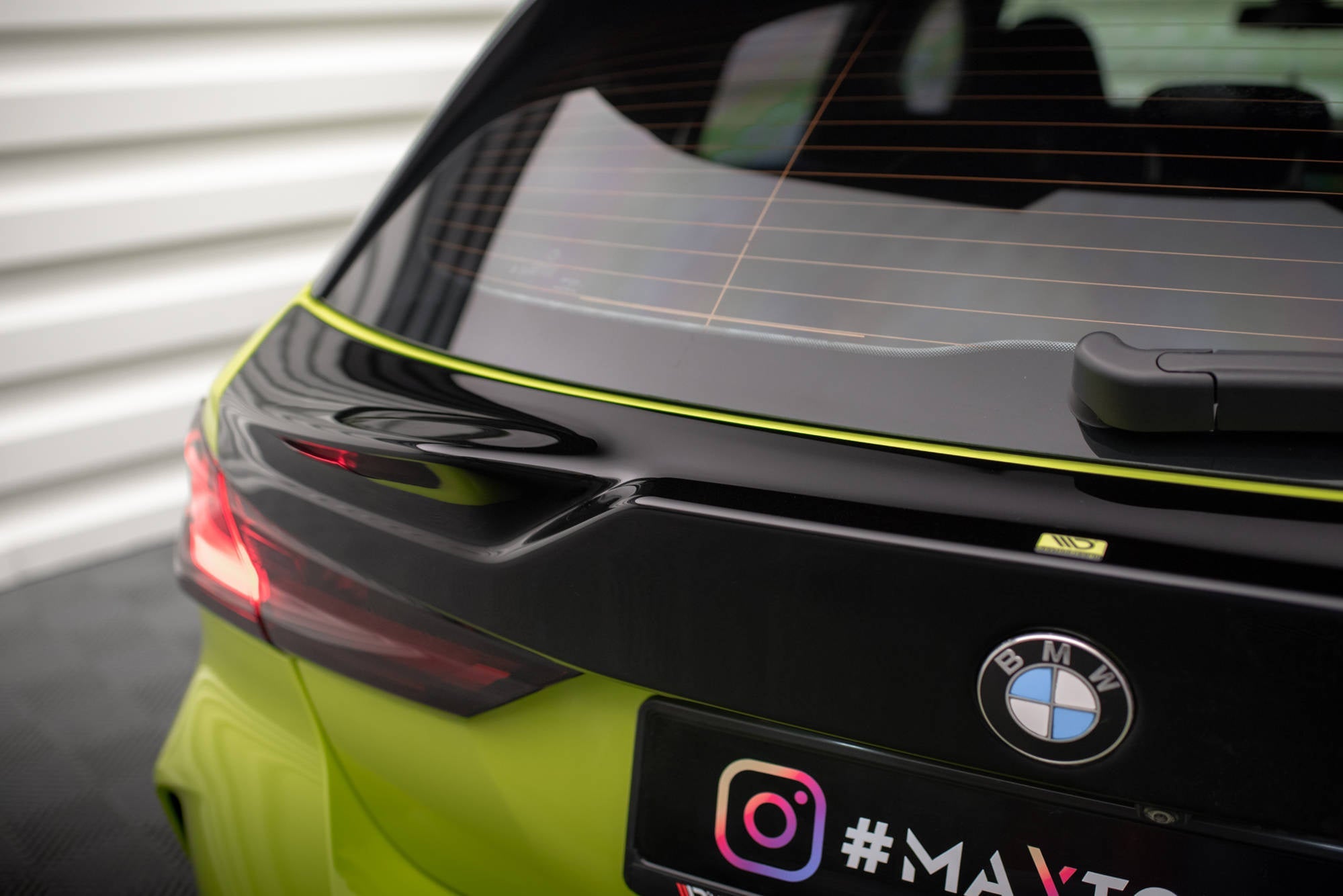 Maxton Design The Extension Of The Rear Window para BMW 1 M-Pack / M135i / 128ti F40 - imagen 6