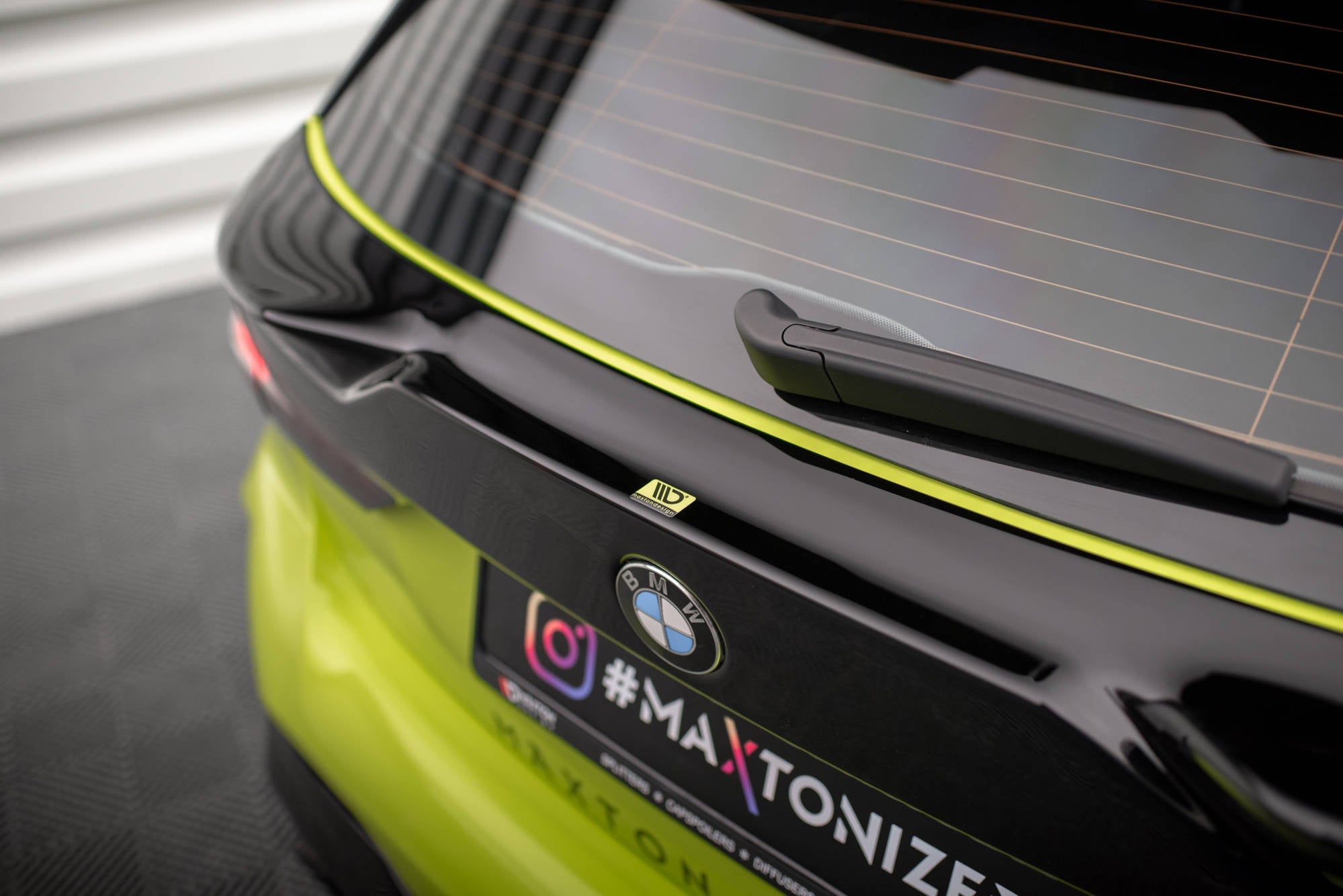 Maxton Design The Extension Of The Rear Window para BMW 1 M-Pack / M135i / 128ti F40 - imagen 4