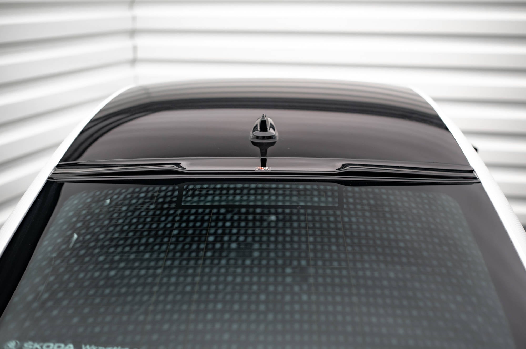 Maxton Design The Extension Of The Rear Window para Skoda Octavia Liftback Mk4 - imagen 1