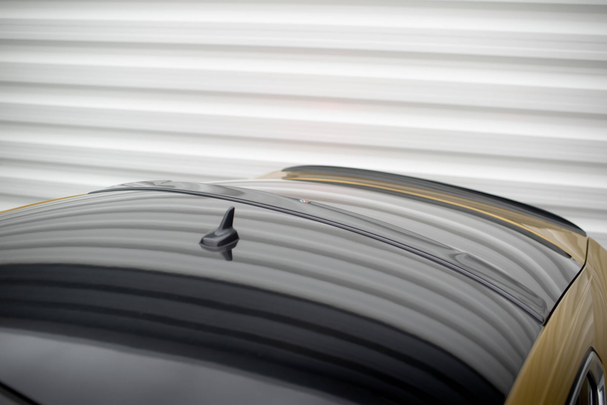 Maxton Design The Extension Of The Rear Window para Volkswagen Arteon R-Line Sedan Mk1 - imagen 2