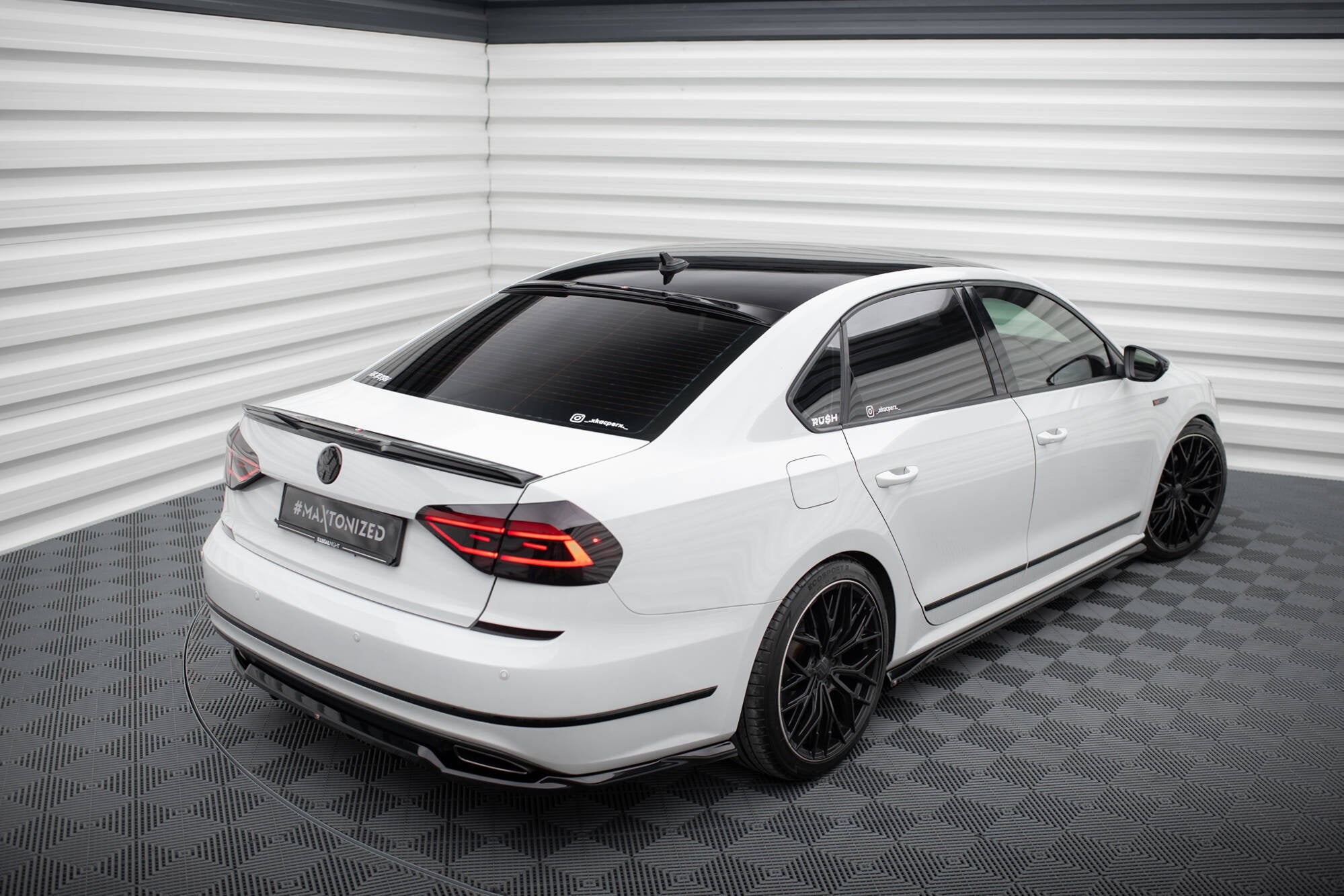 Maxton Design The Extension Of The Rear Window para Volkswagen Passat GT B8 Facelift USA - imagen 4
