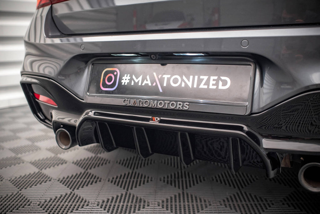 Maxton Design Difusor trasero para BMW Mk1 F20/ F21 Facelift M-Power - imagen 6