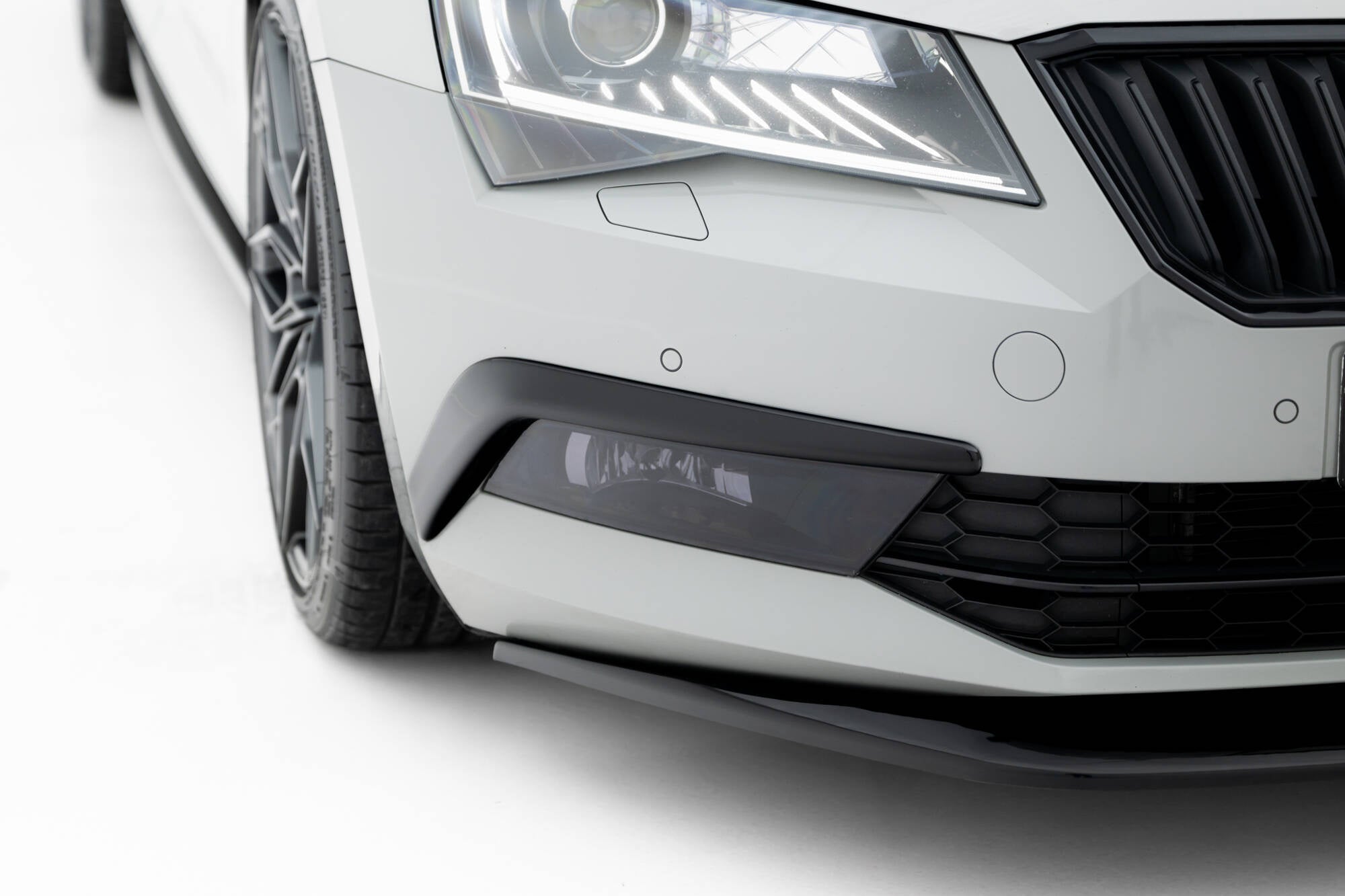 Maxton Design Frames For Lights para Skoda Superb Liftback / Combi Mk3 - imagen 2