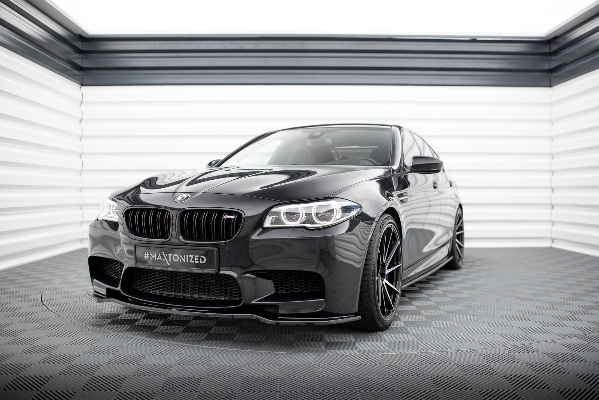 Maxton Design Splitter delantero para BMW M5 F10/ F11 - imagen 1