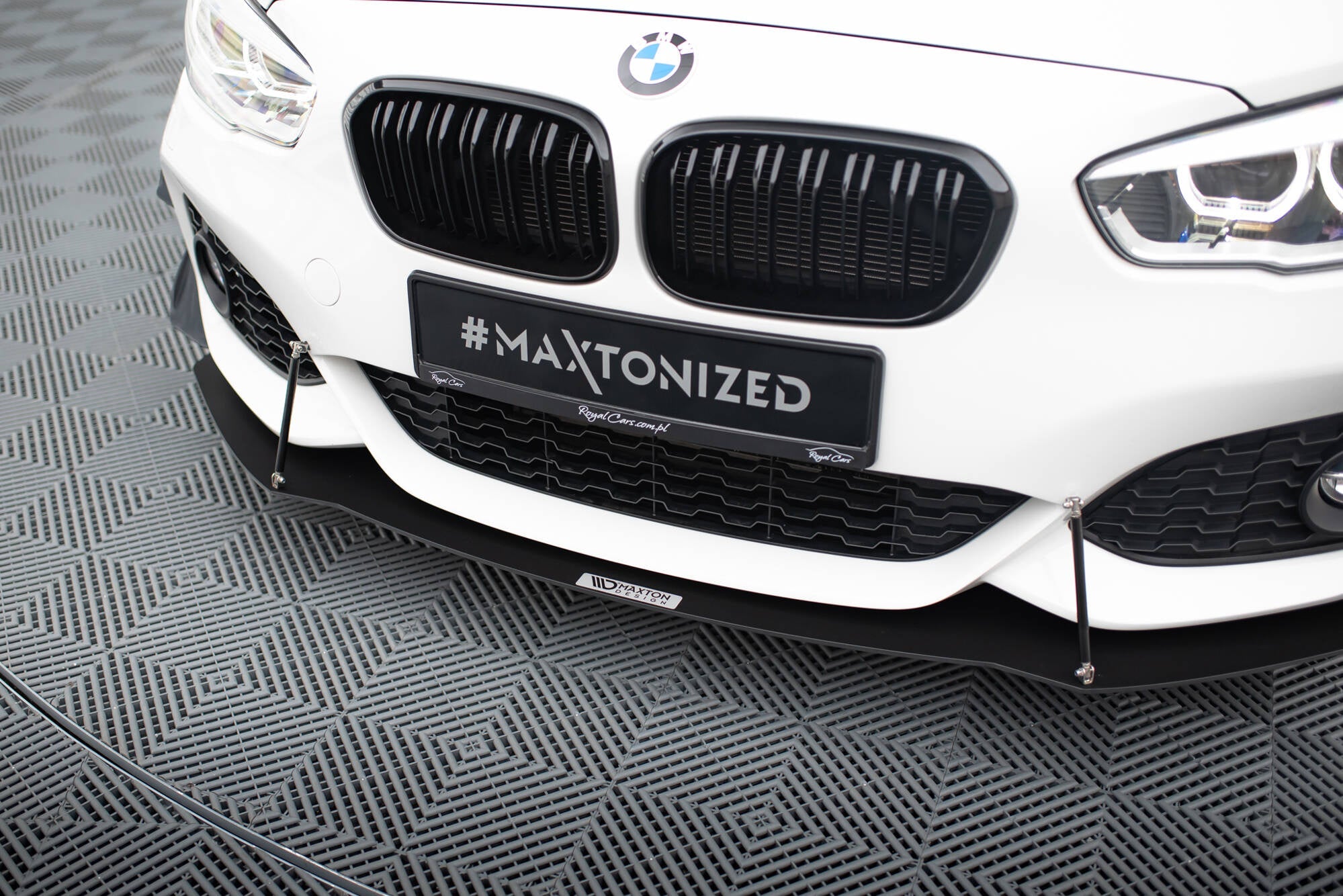 Maxton Design Front Racing Splitter V.1 para BMW 1 F20/F21 M-Power Facelift - imagen 3