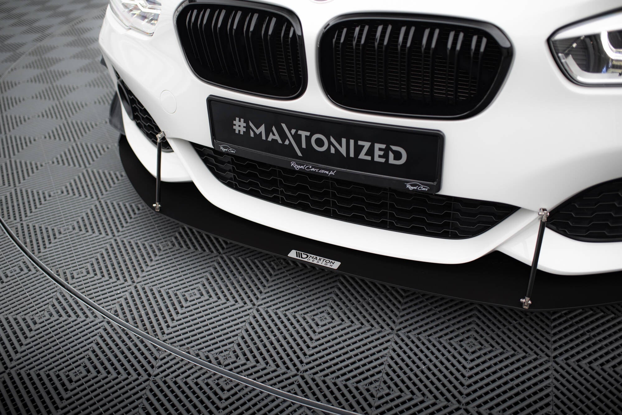 Maxton Design Front Racing Splitter V.2 para BMW 1 F20/F21 M-Power Facelift - imagen 3