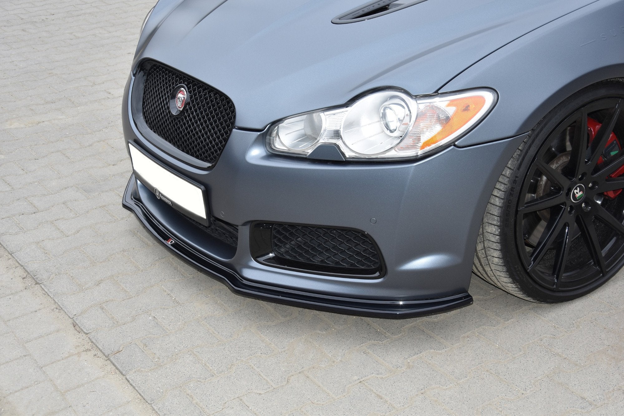 Maxton Design Splitter delantero V.1 para Jaguar XF- R - imagen 3
