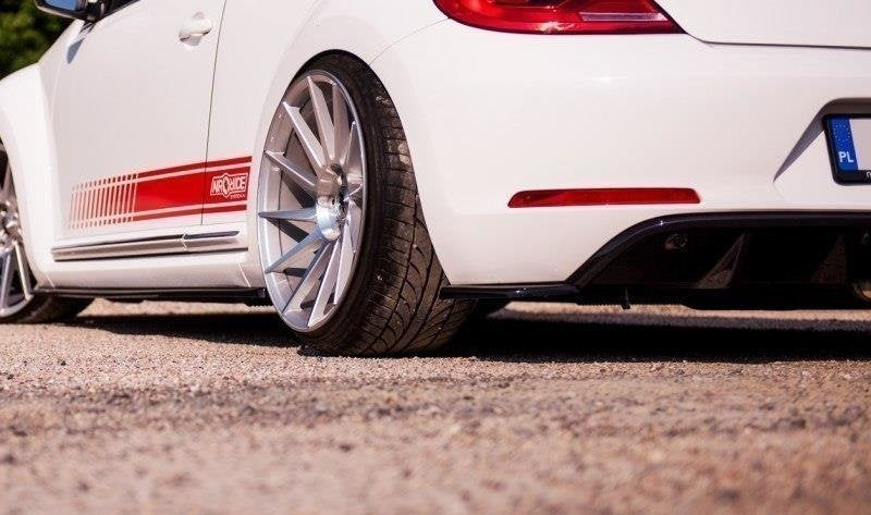 Maxton Design Splitters laterales traseros para Volkswagen Beetle - imagen 1