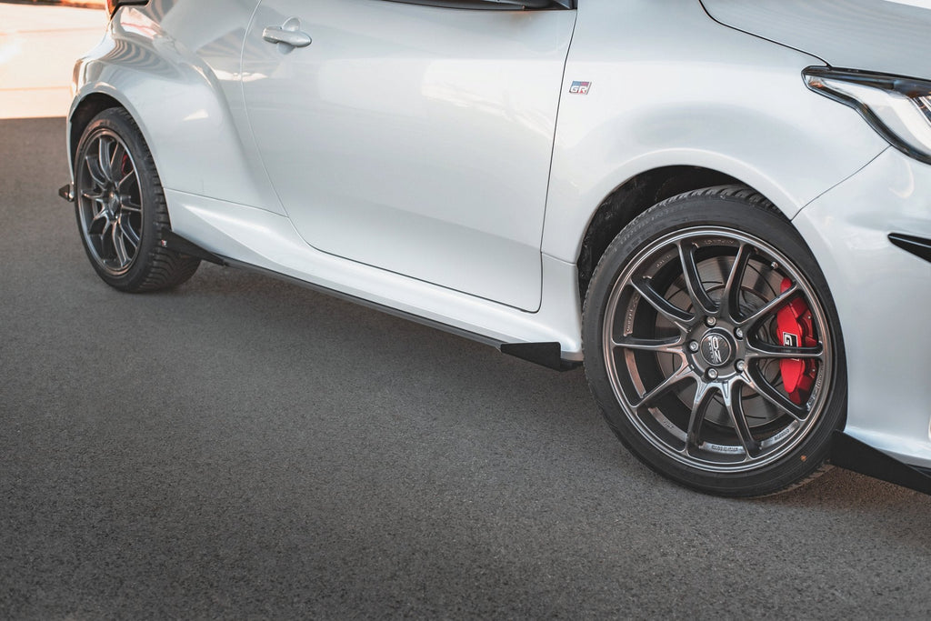 Maxton Design Side Flaps para Toyota GR Yaris Mk4 - imagen 2