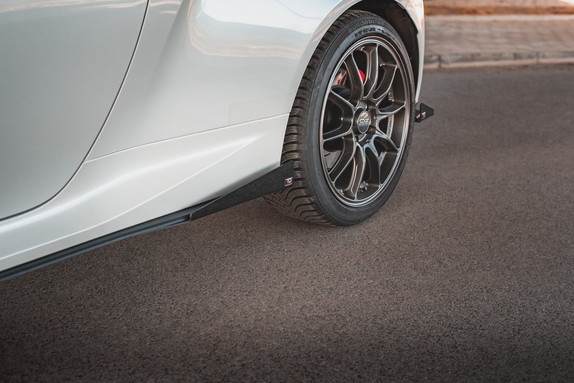 Maxton Design Side Flaps para Toyota GR Yaris Mk4 - imagen 1
