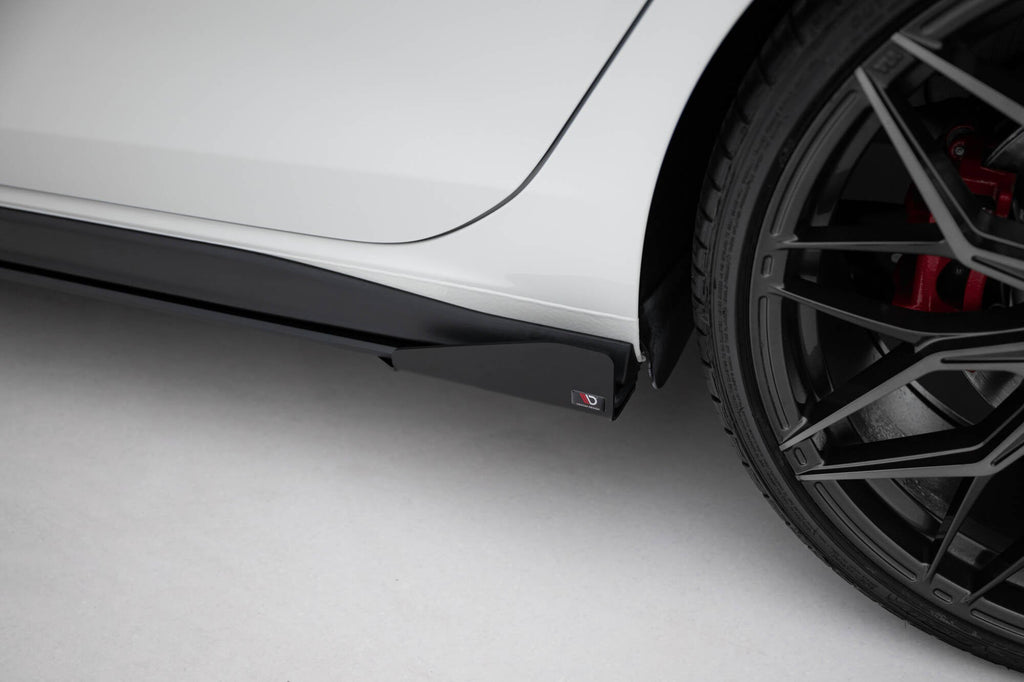 Maxton Design Side Flaps para Volkswagen Golf GTI / GTE / GTI Clubsport / R-Line Mk8 - imagen 3