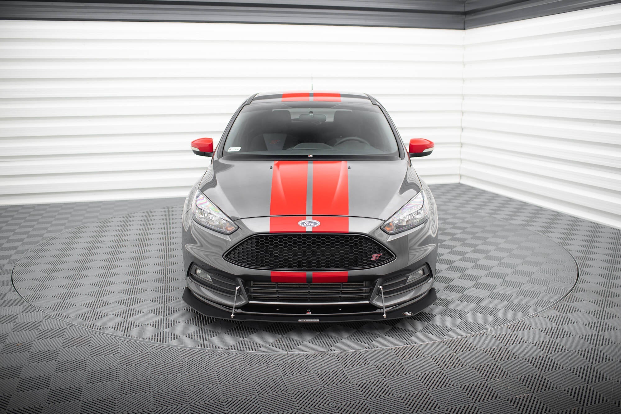 Maxton Design Hybrid Front Splitter V.1 para Ford Focus ST Mk3 Facelift - imagen 2