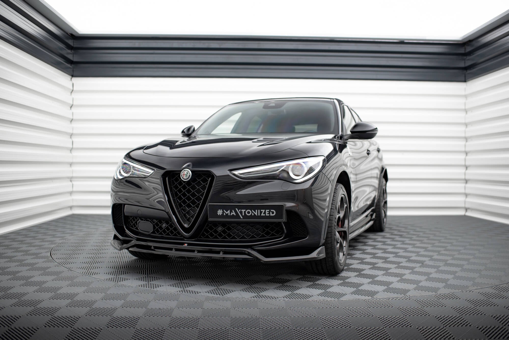 Maxton Design Splitter delantero para Alfa Romeo Stelvio Quadrifoglio Mk1 - imagen 1