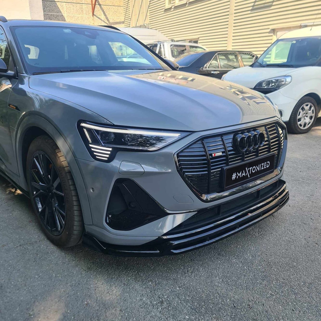Maxton Design Splitter delantero para Audi e-Tron S-Line - imagen 2