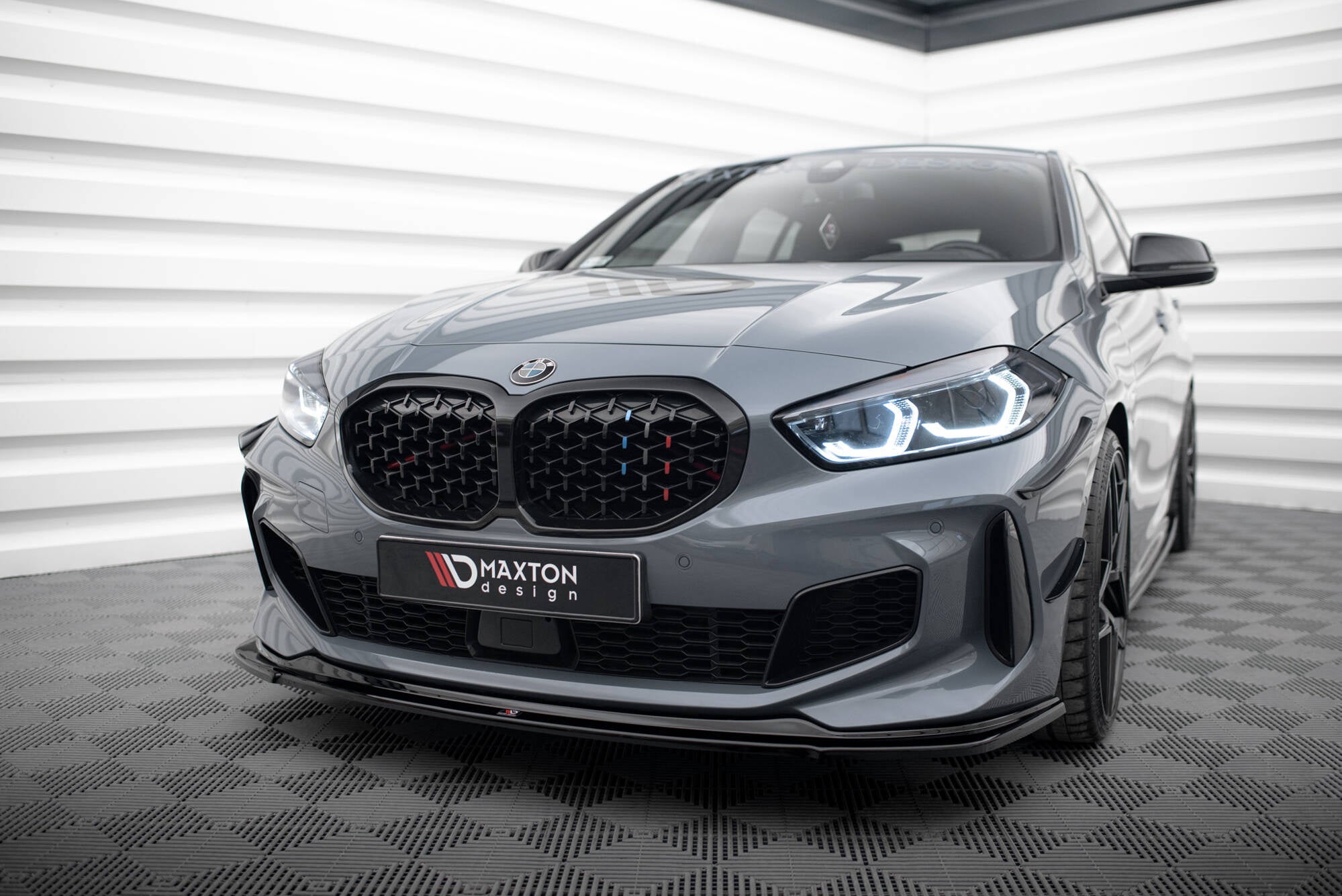 Maxton Design Splitter delantero para BMW 1 M-Pack/ M135i / 128ti F40 - imagen 1