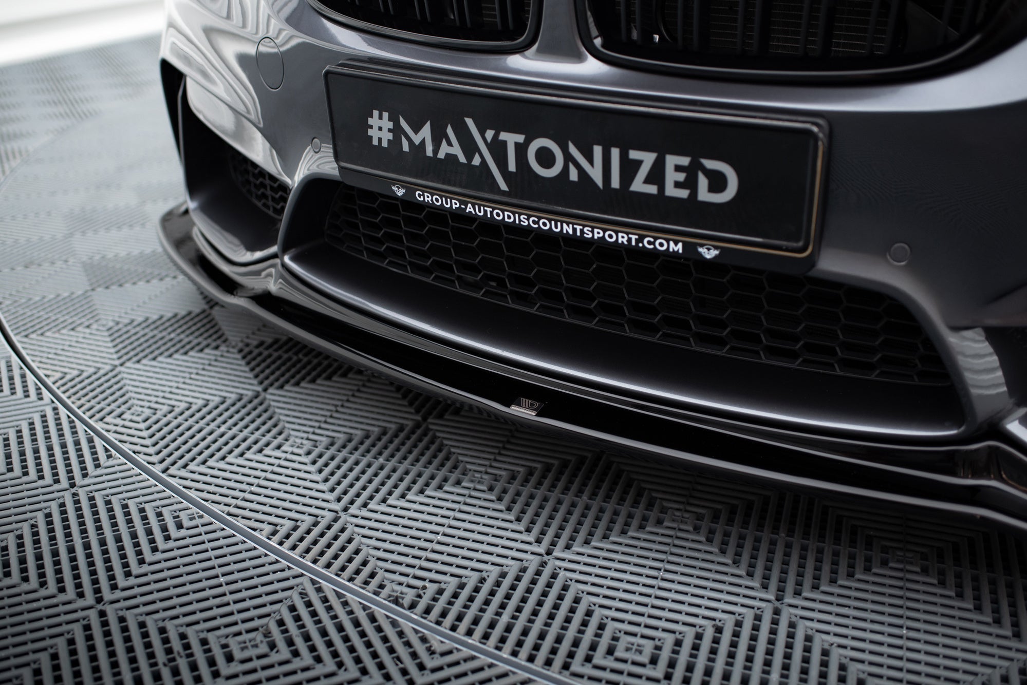 Maxton Design Splitter delantero para BMW M3 F80 - imagen 2