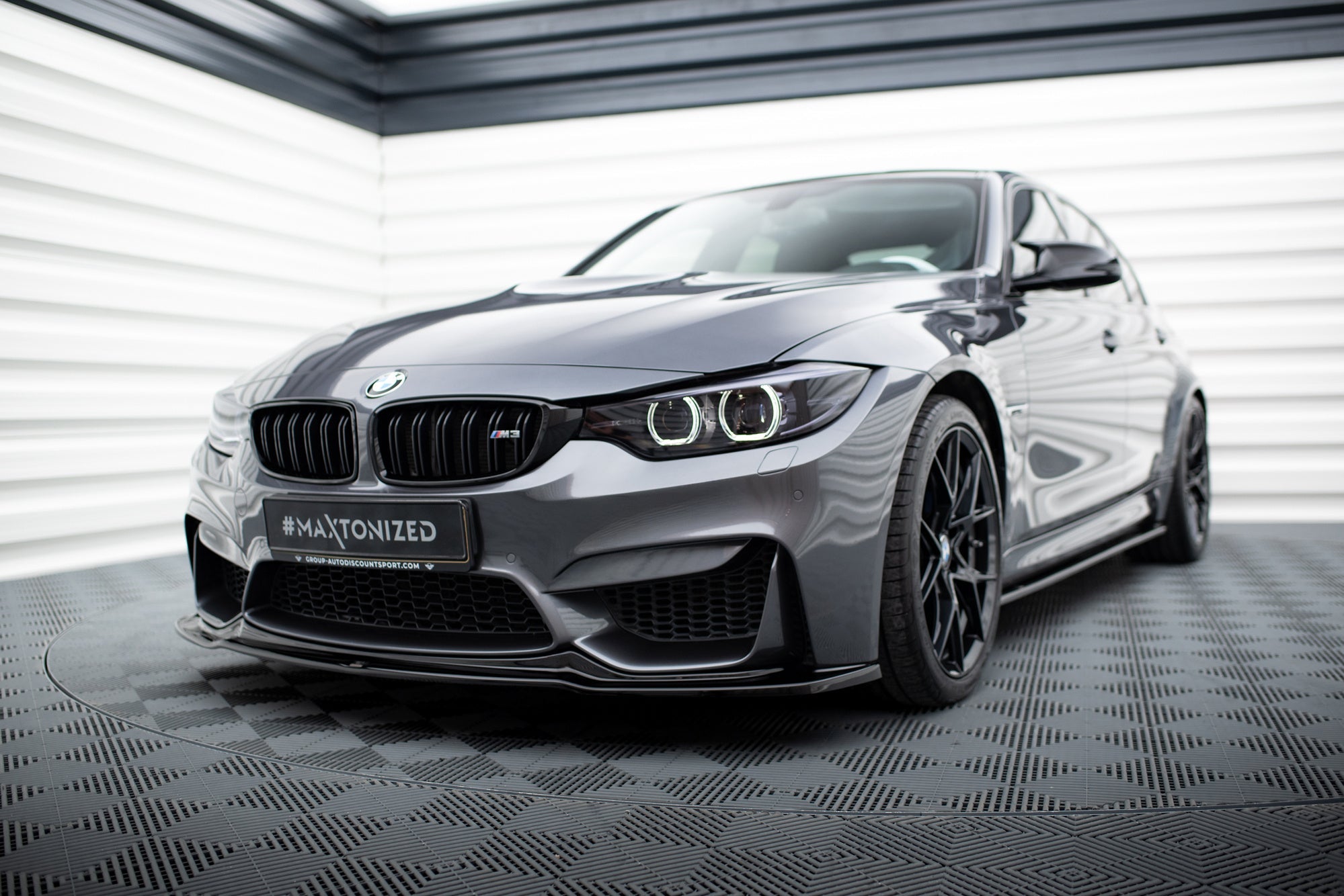 Maxton Design Splitter delantero para BMW M3 F80 - imagen 1