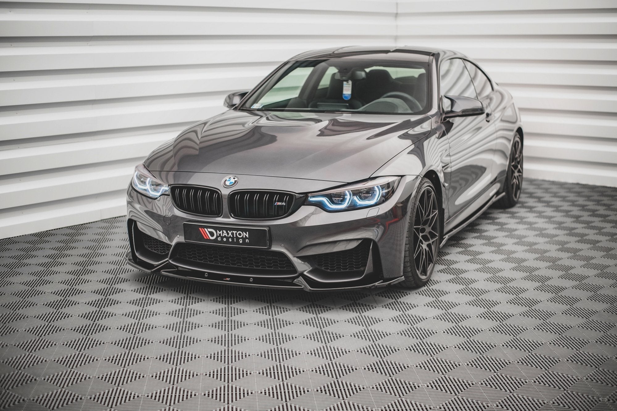 Maxton Design Splitter delantero para BMW M4 F82 - imagen 1
