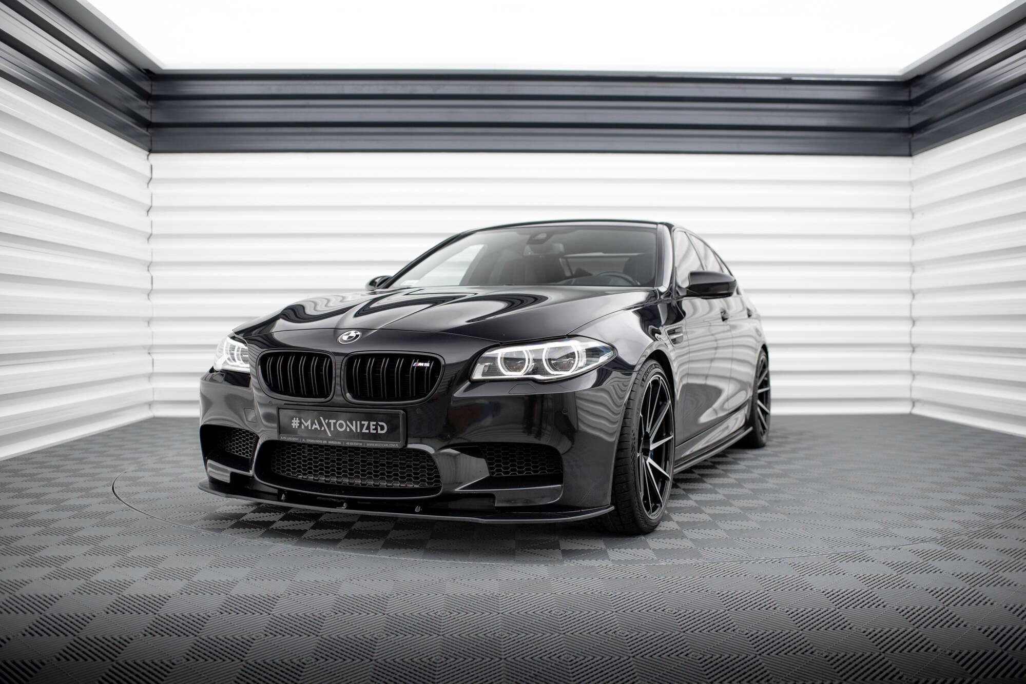 Maxton Design Splitter delantero para BMW M5 F10/ F11 - imagen 1
