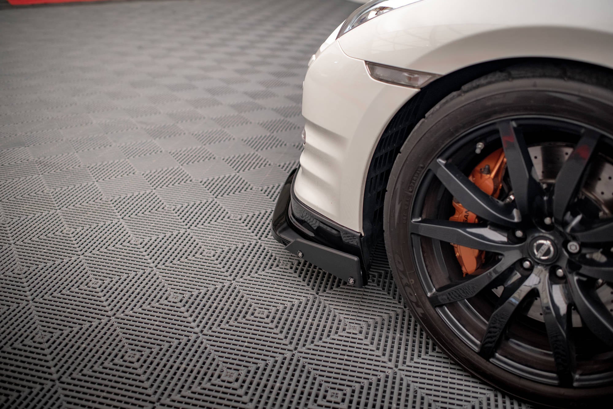 Maxton Design Splitter delantero + Flaps para Nissan GTR R35 Facelift - imagen 3