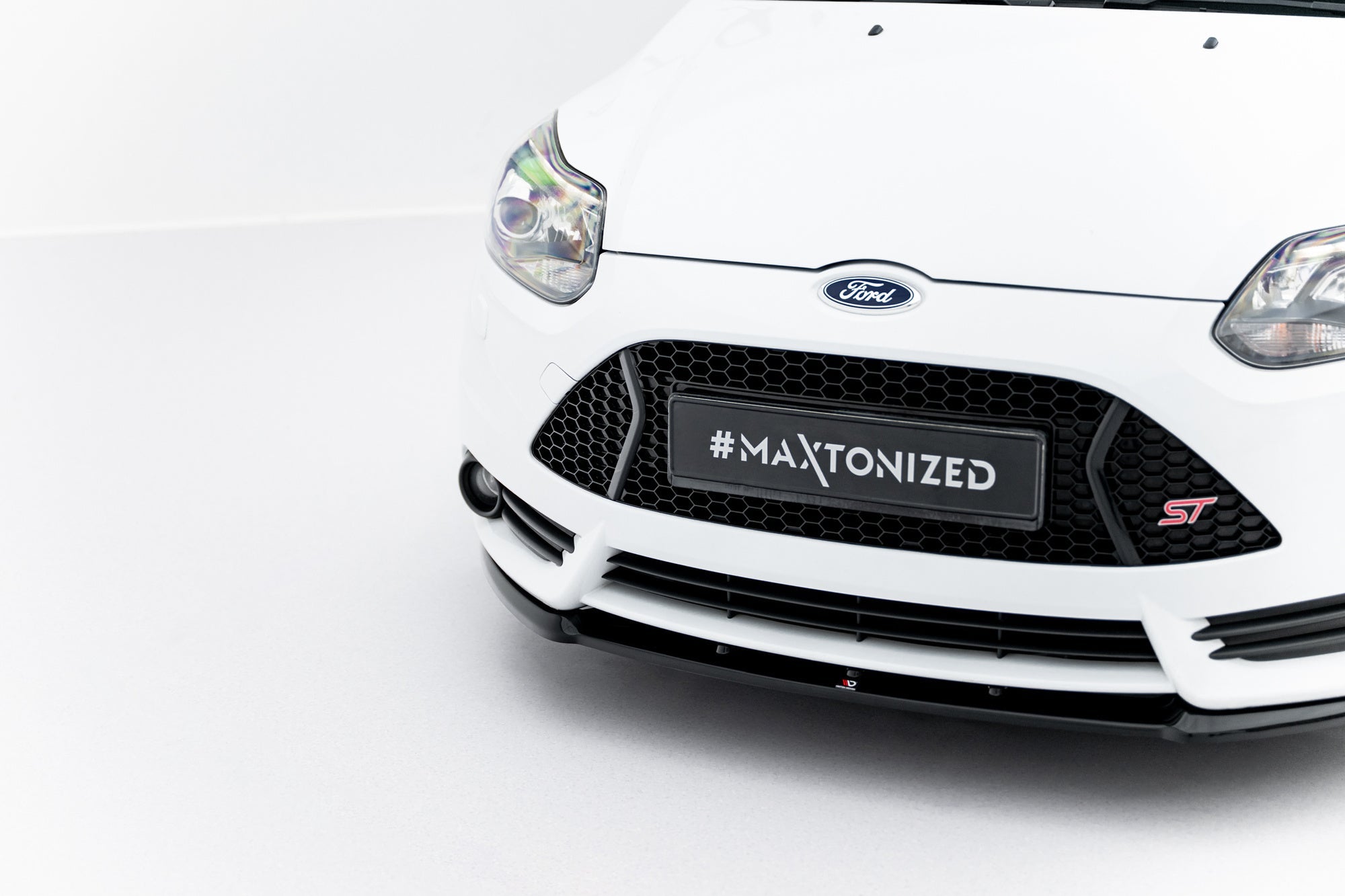 Maxton Design Splitter delantero para Ford Focus ST Mk3 (Cupra) - imagen 5