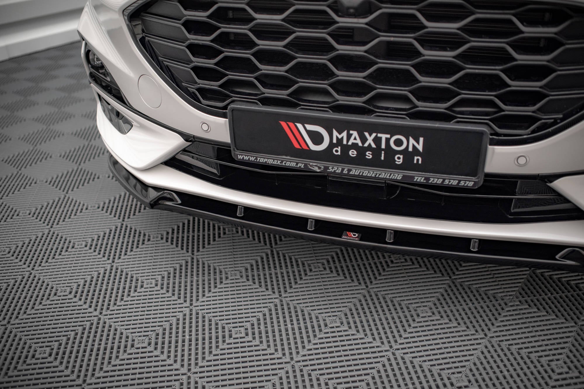 Maxton Design Splitter delantero para Ford Kuga ST-Line Mk3 - imagen 3
