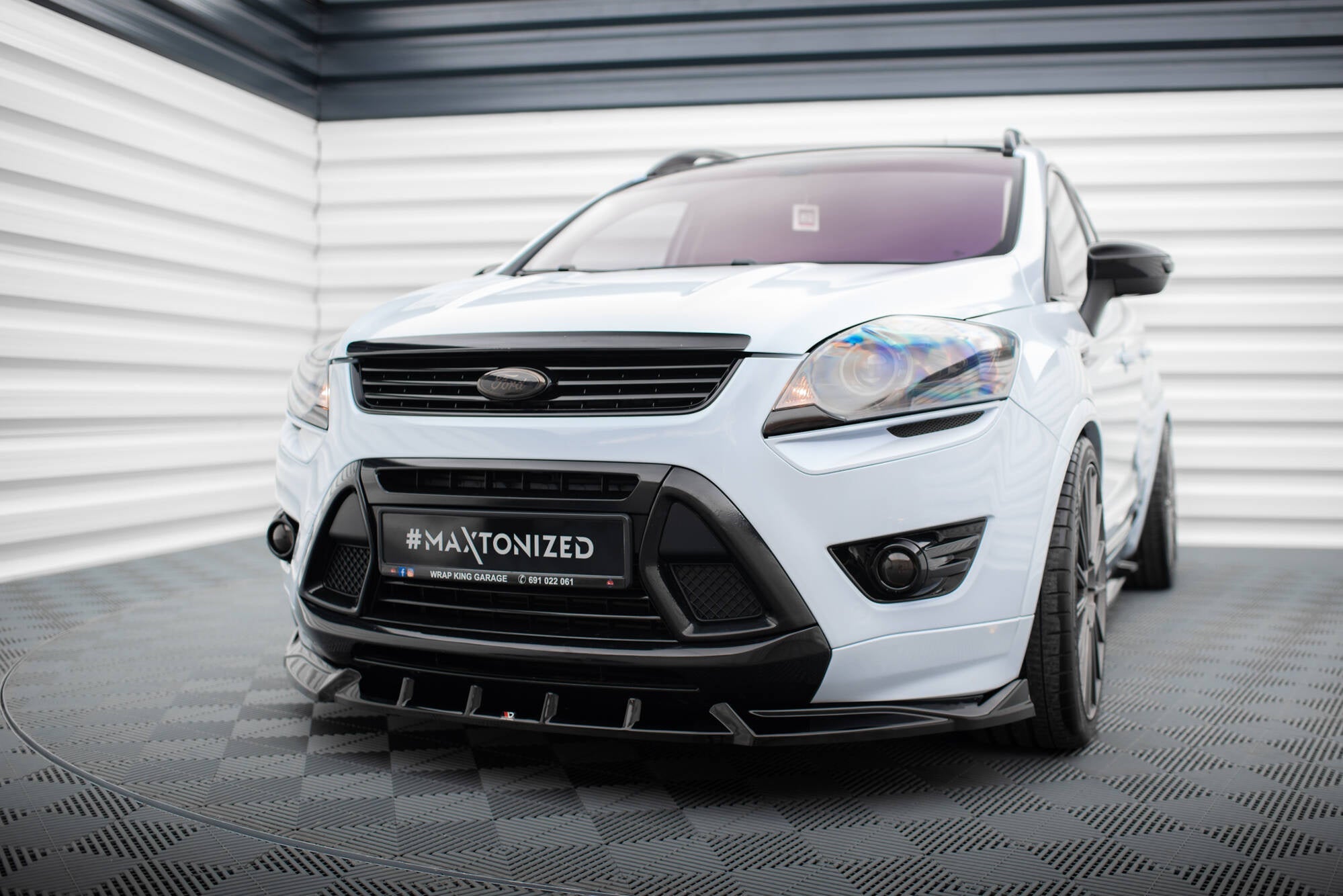 Maxton Design Splitter delantero para Ford Kuga ST Mk1 - imagen 1