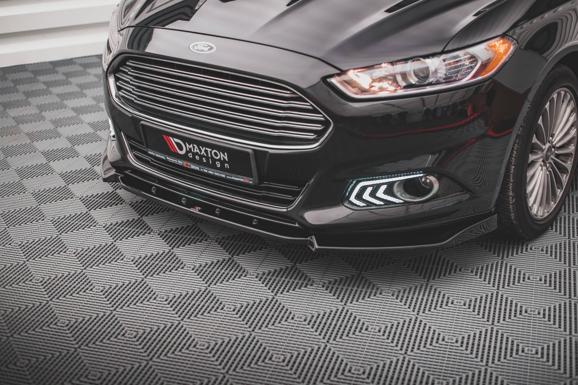 Maxton Design Splitter delantero para Ford Mondeo Mk5 - imagen 1