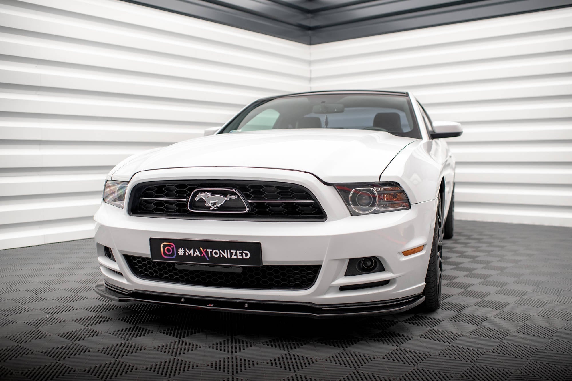 Maxton Design Splitter delantero para Ford Mustang Mk5 Facelift - imagen 1