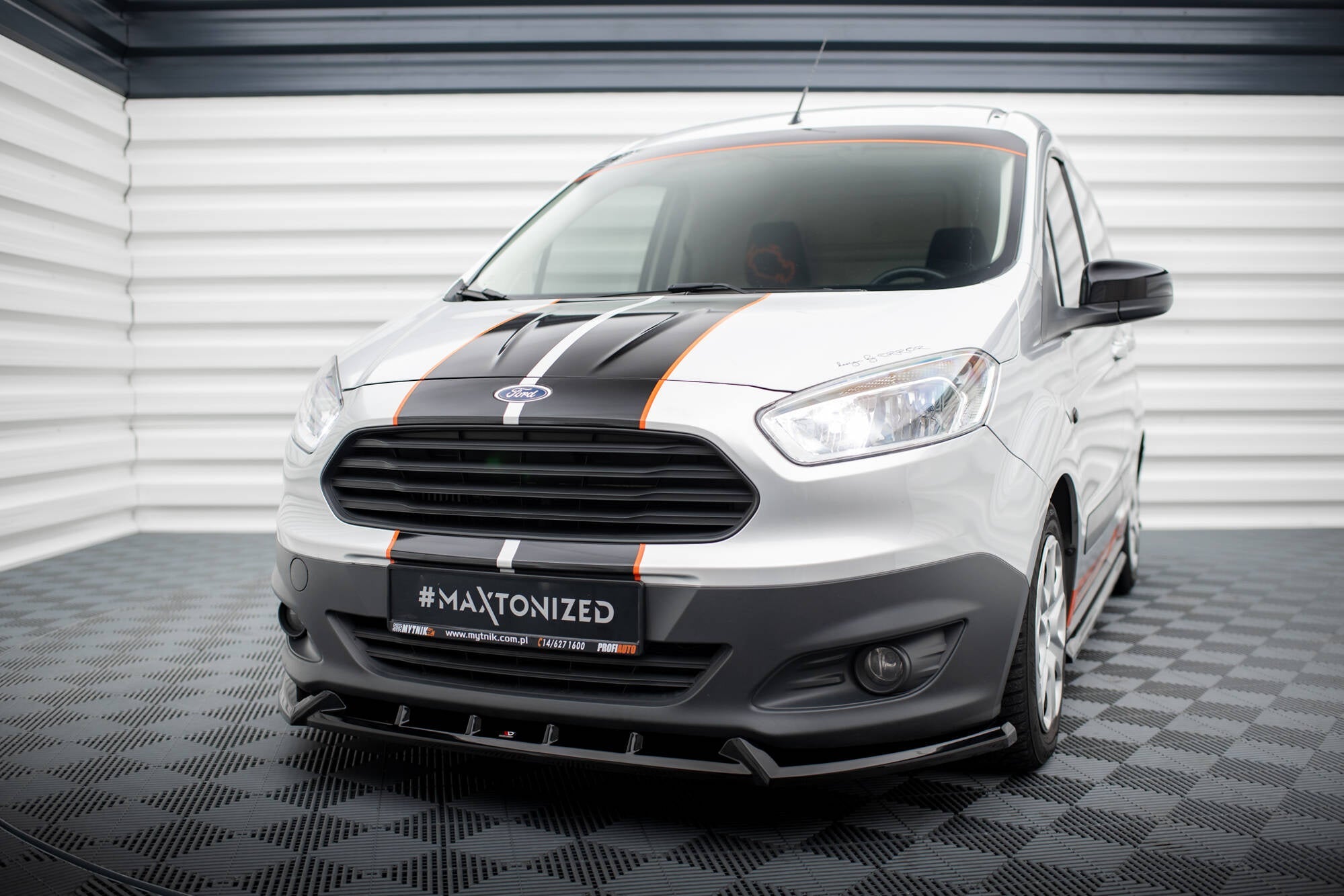 Maxton Design Splitter delantero para Ford Transit Courier Mk1 - imagen 1