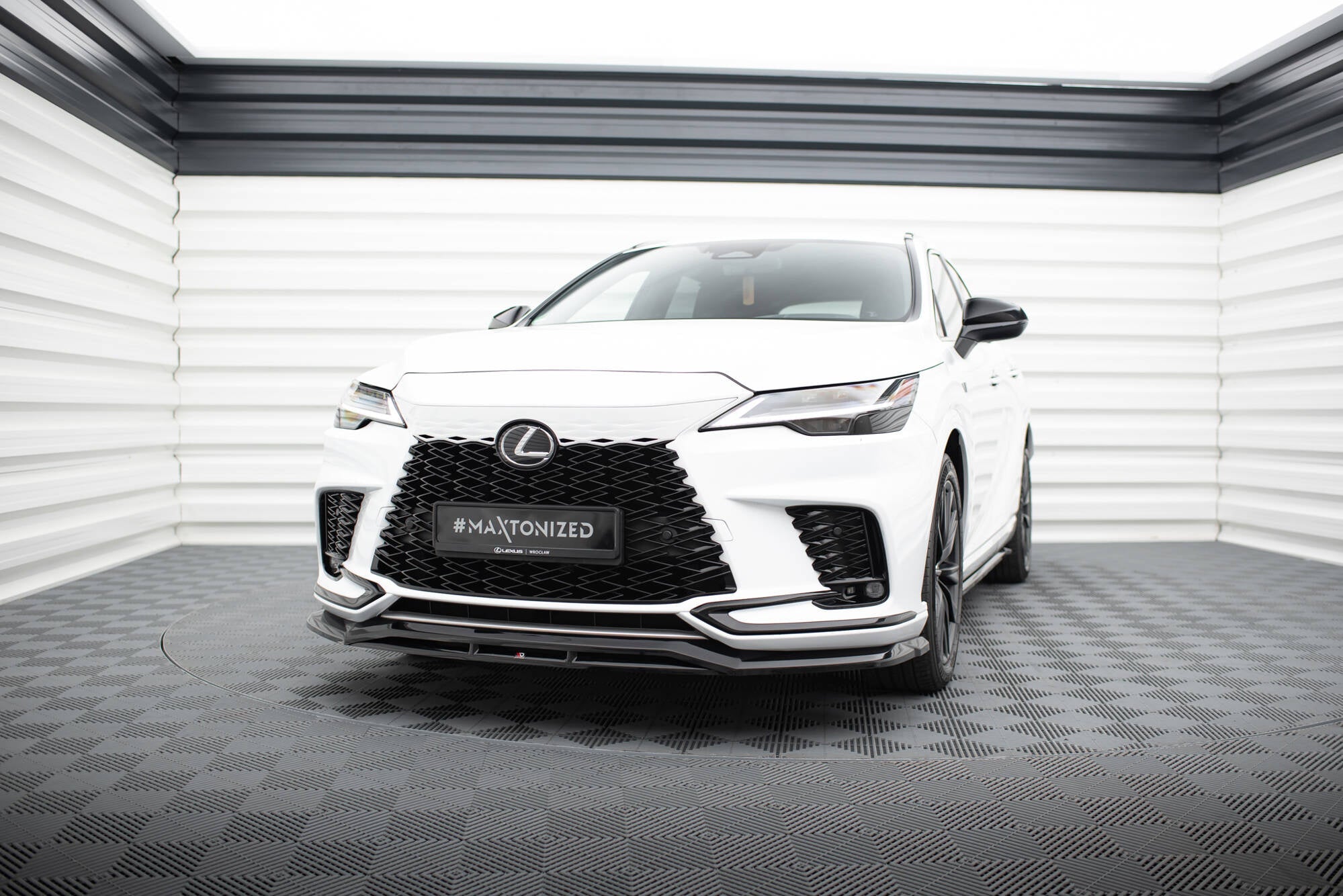 Maxton Design Splitter delantero para Lexus RX F-Sport Mk5 - imagen 1