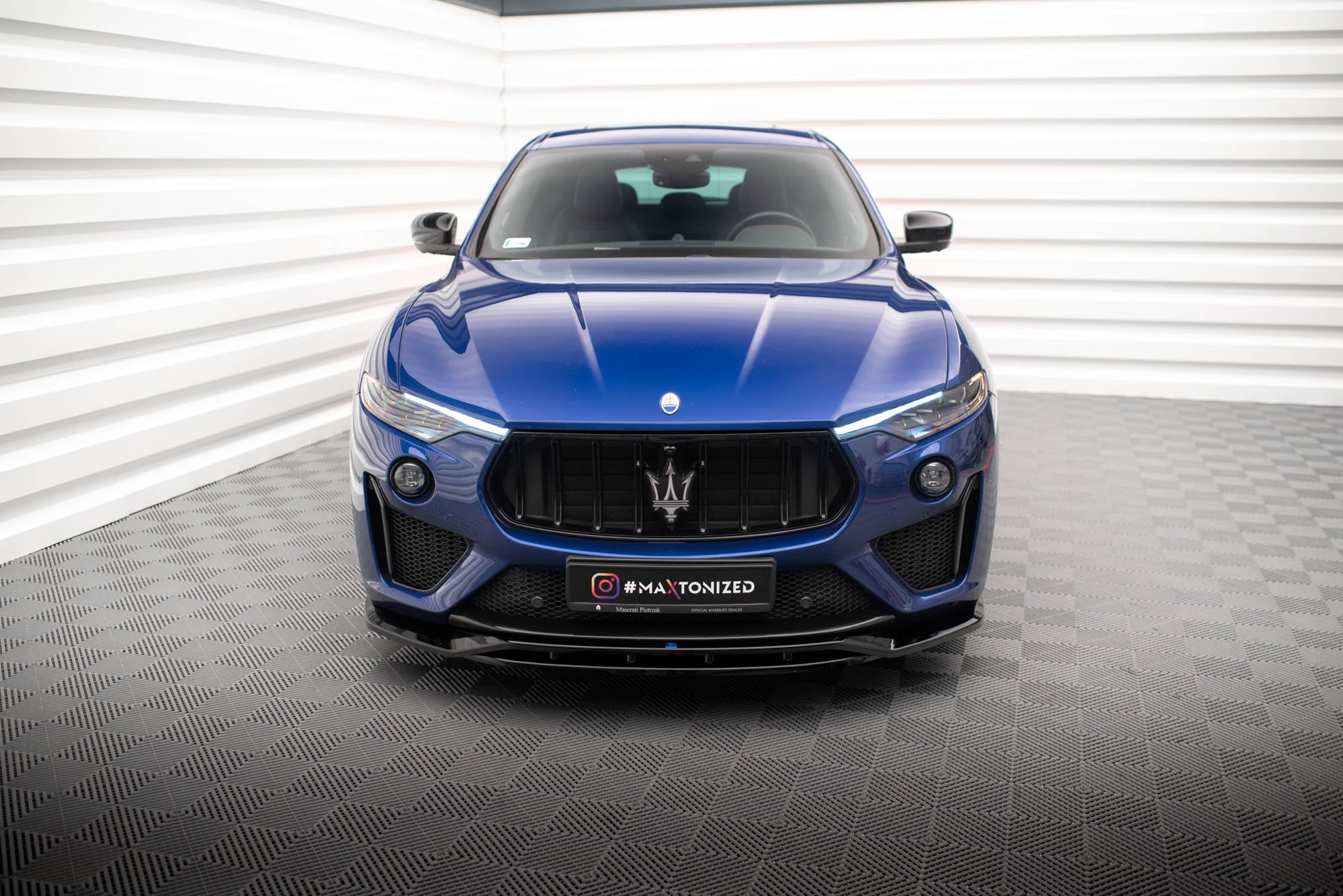 Maxton Design Splitter delantero para Maserati Levante GTS / Trofeo Mk1 - imagen 2