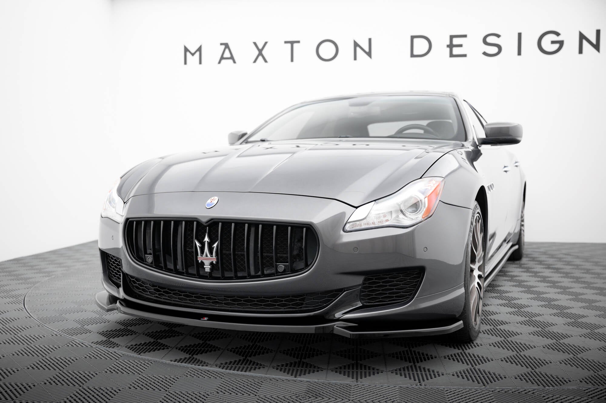 Maxton Design Splitter delantero para Maserati Quattroporte Mk6 - imagen 1