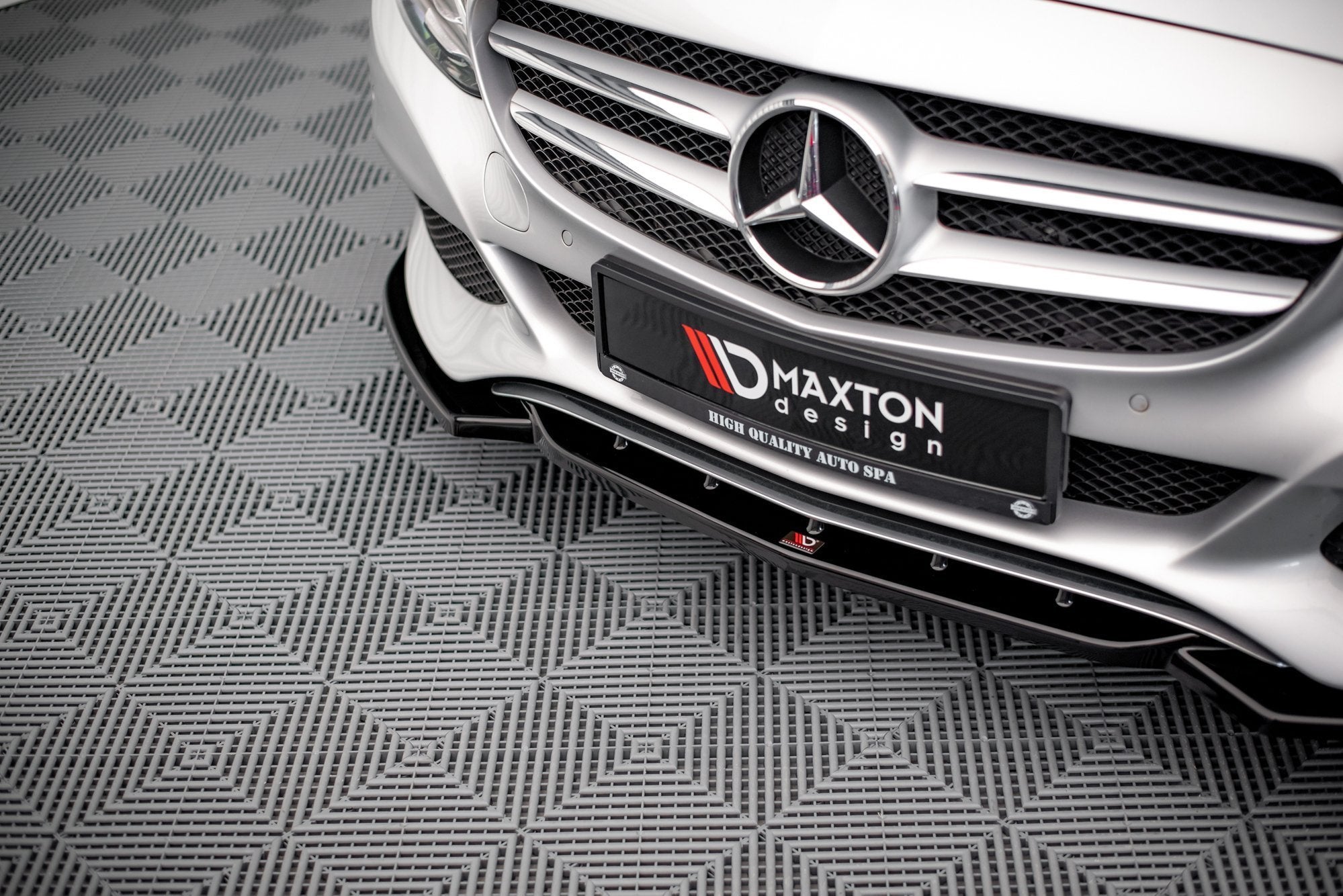 Maxton Design Splitter delantero para Mercedes-Benz C W205 - imagen 2