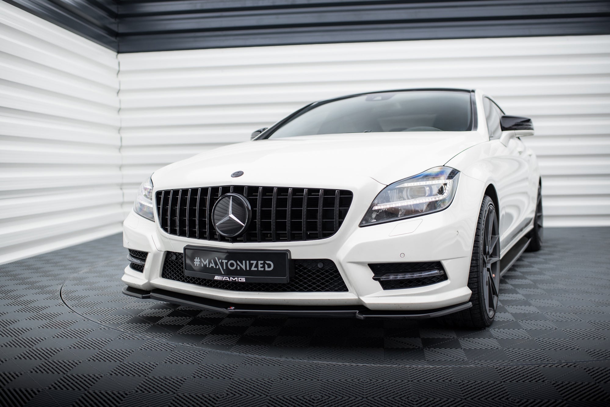Maxton Design Splitter delantero para Mercedes-Benz CLS AMG-Line C218 - imagen 1
