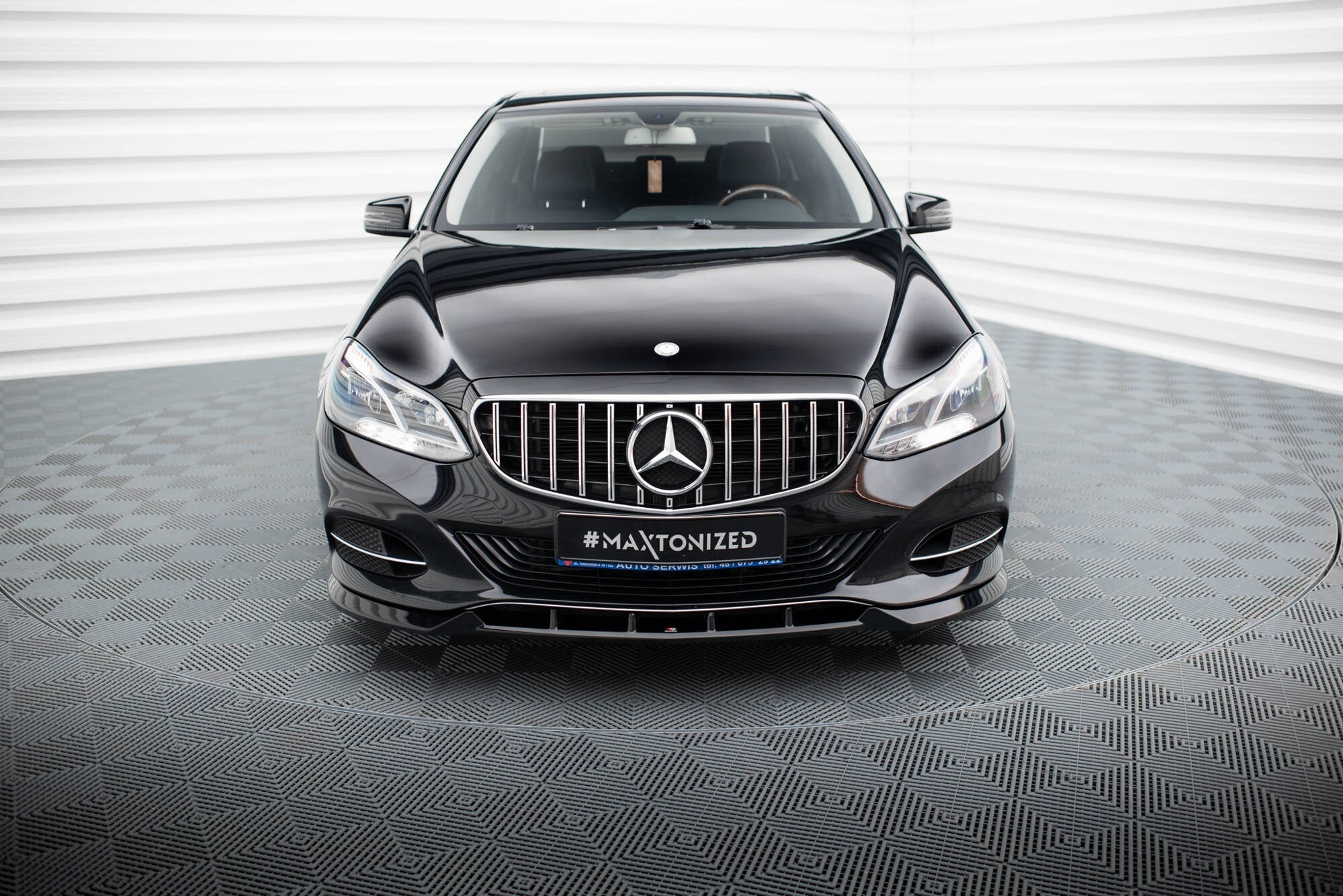 Maxton Design Splitter delantero para Mercedes-Benz E W212 Facelift - imagen 2