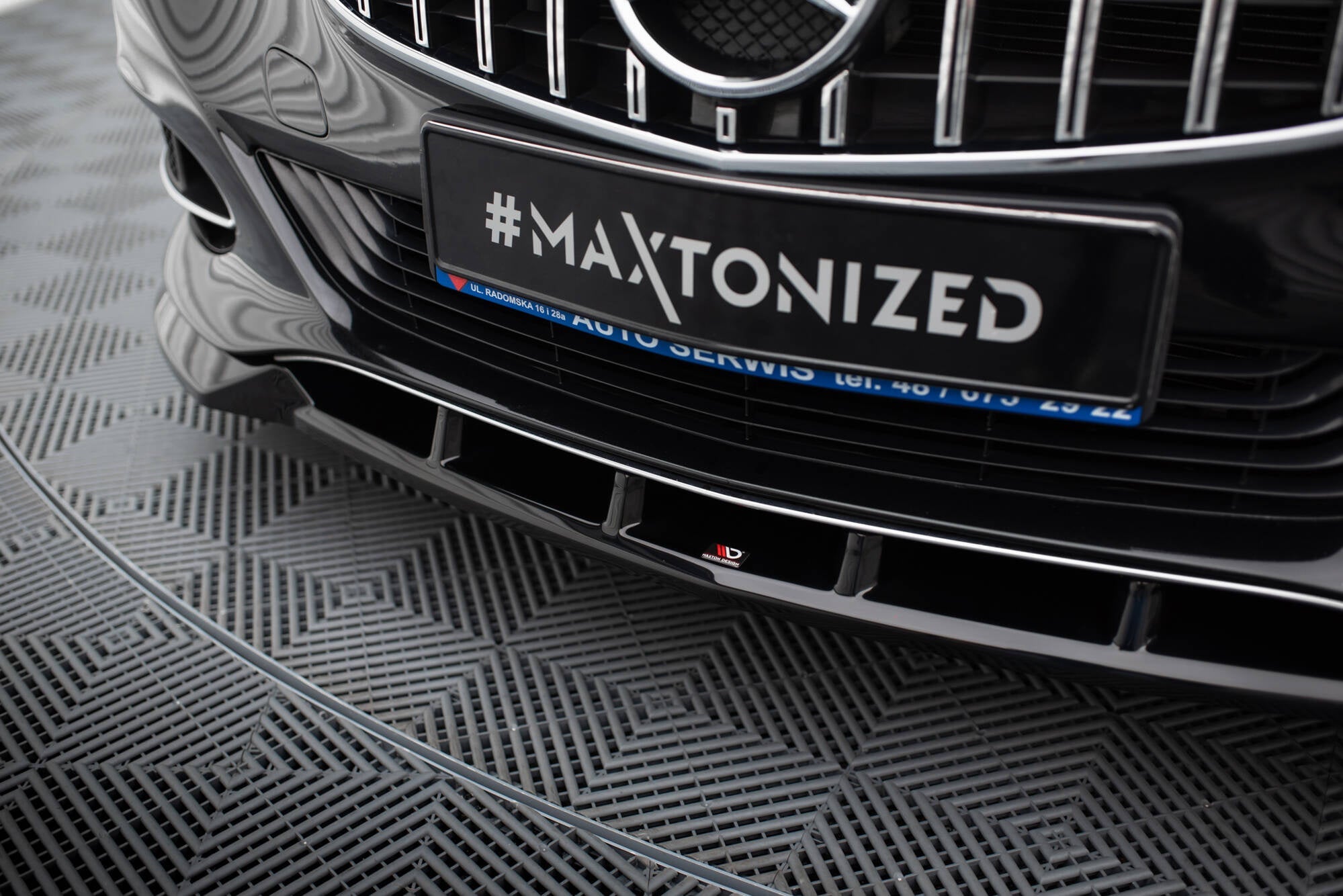 Maxton Design Splitter delantero para Mercedes-Benz E W212 Facelift - imagen 3