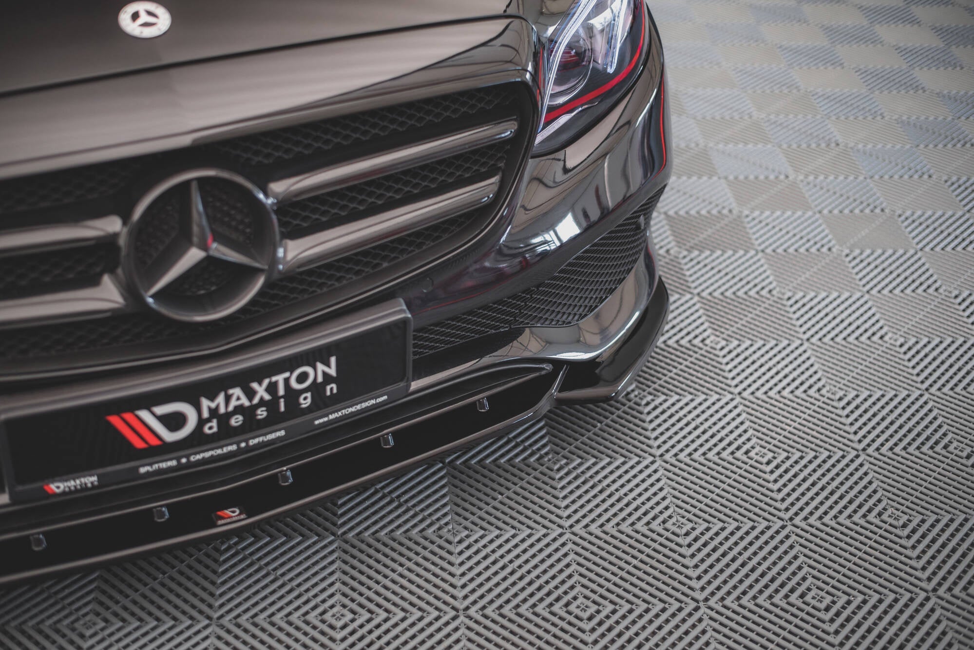 Maxton Design Splitter delantero para Mercedes-Benz E W213 - imagen 3