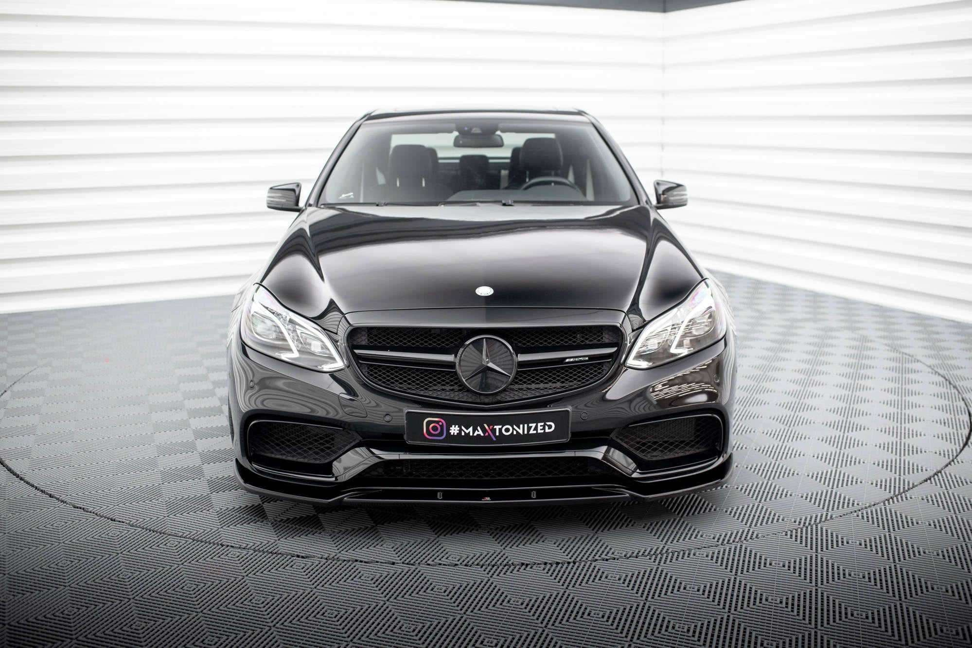 Maxton Design Splitter delantero para Mercedes-Benz E63 AMG Sedan W212 Facelift - imagen 2