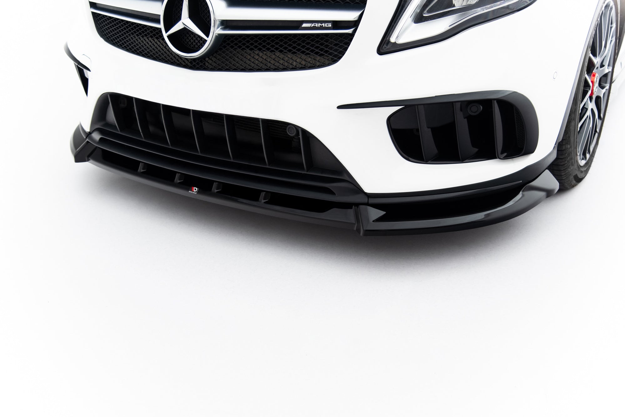 Maxton Design Splitter delantero para Mercedes-Benz GLA 45 AMG X156 Facelift - imagen 2