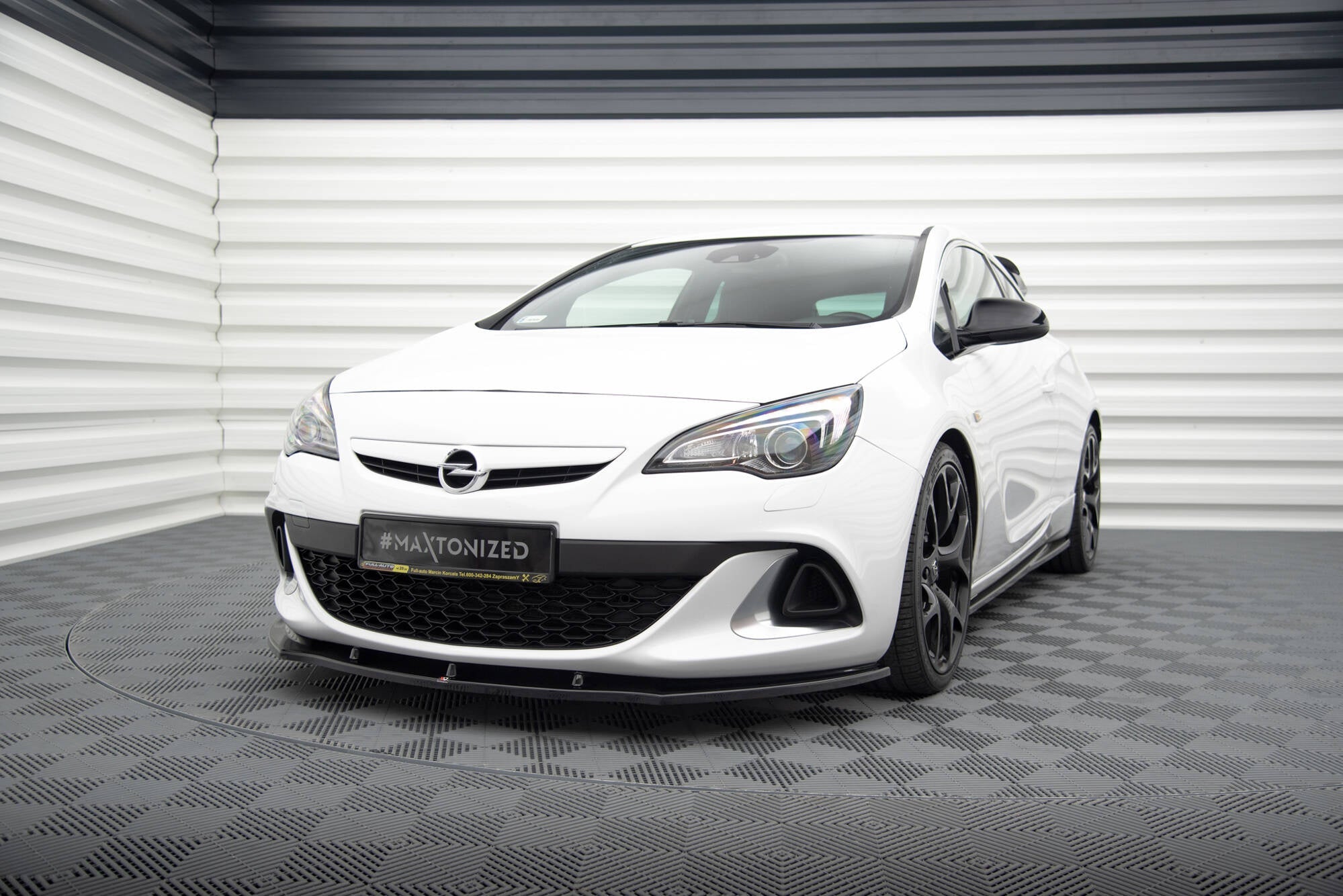Maxton Design Splitter delantero V.1 para Opel Astra J OPC/VXR - imagen 1