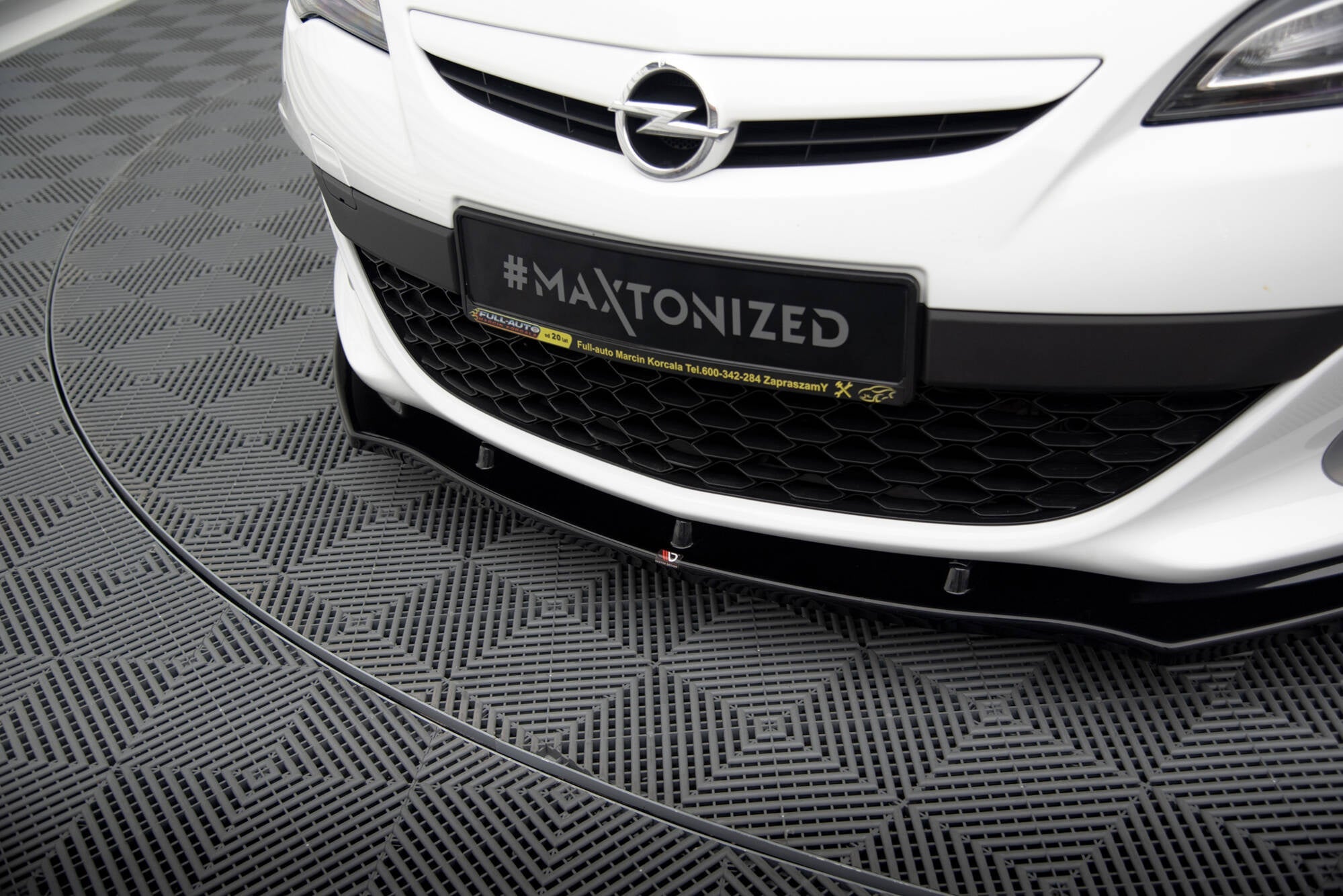 Maxton Design Splitter delantero V.1 para Opel Astra J OPC/VXR - imagen 3