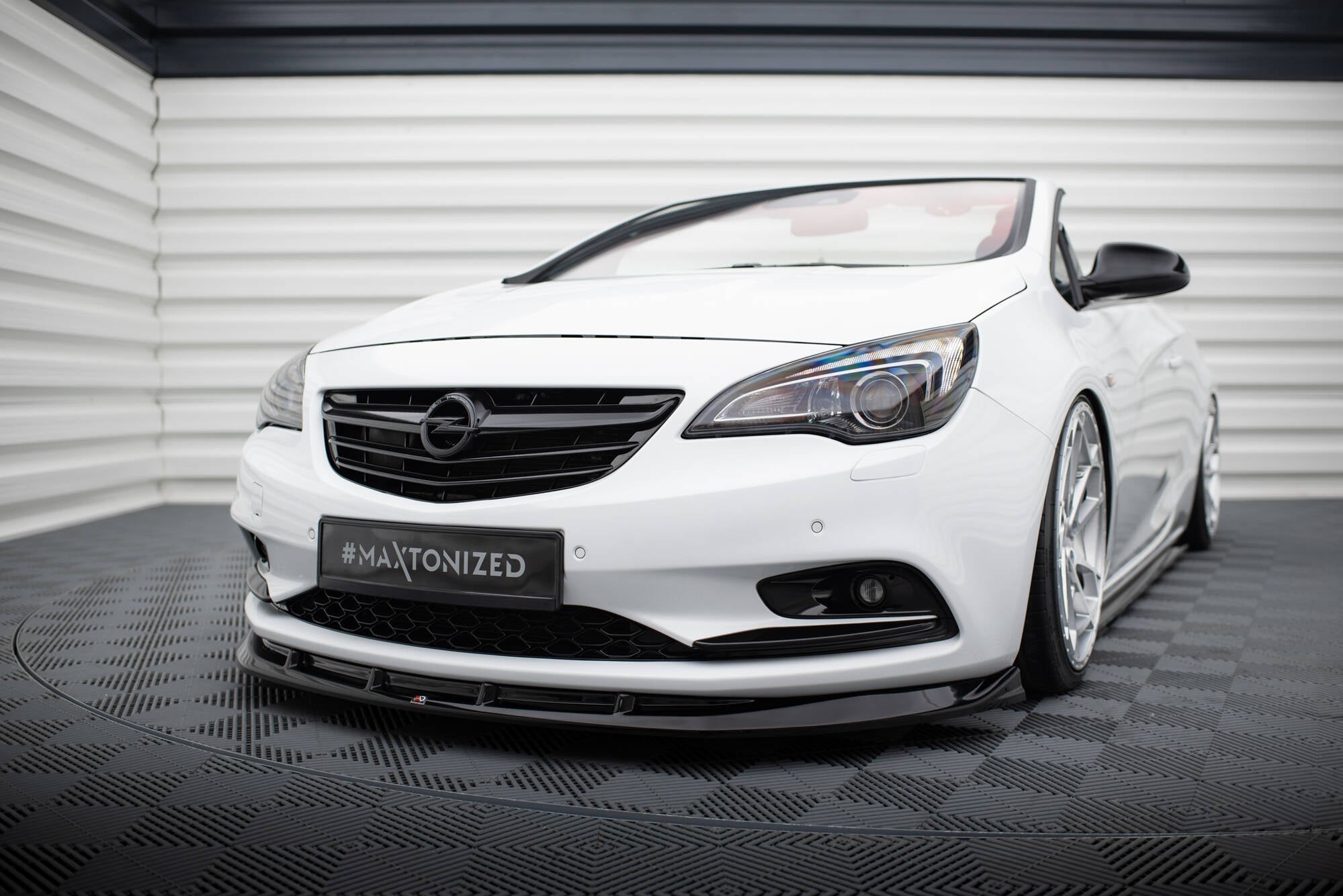 Maxton Design Splitter delantero para Opel Cascada - imagen 1