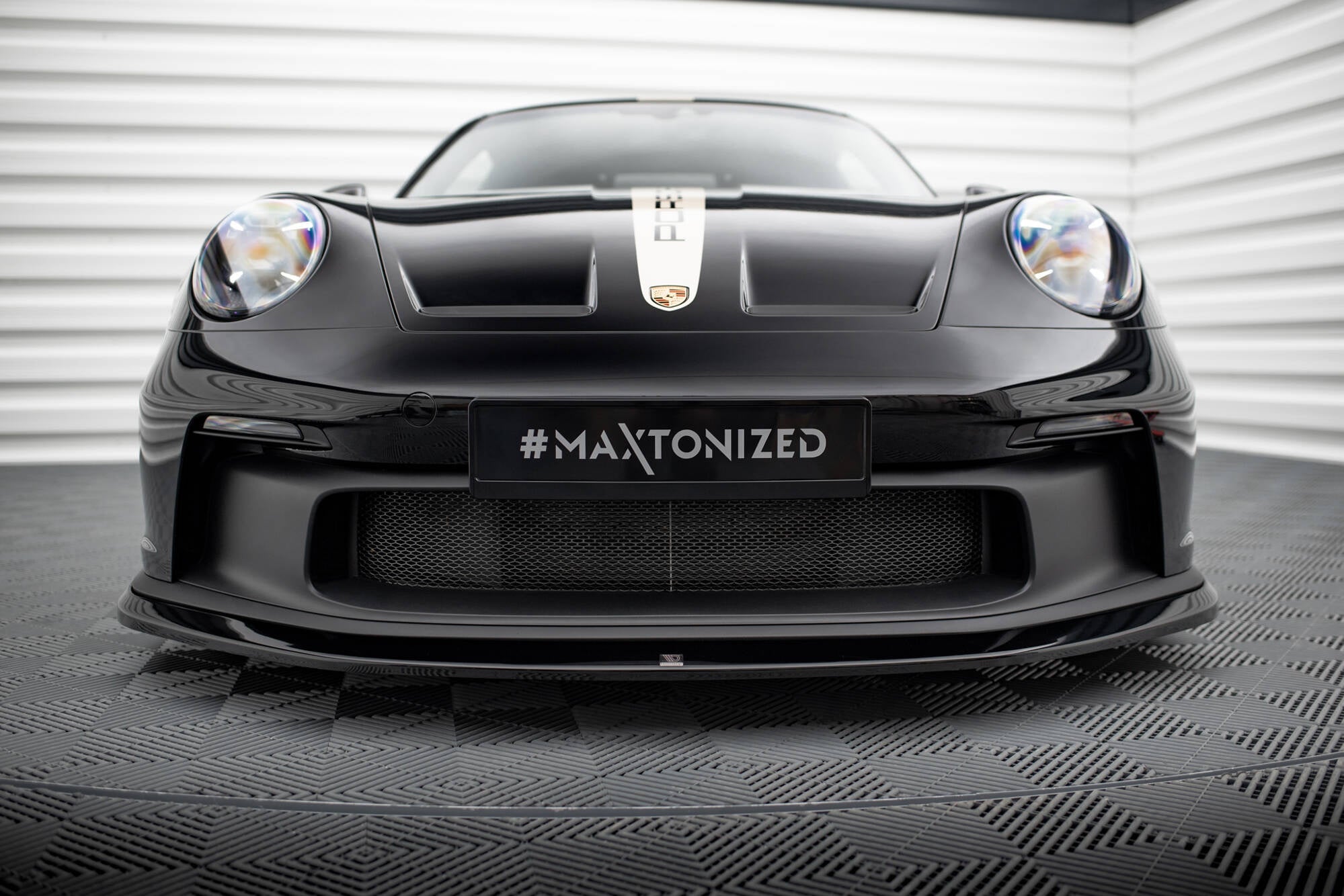 Maxton Design Splitter delantero para Porsche 911 992 GT3 - imagen 4