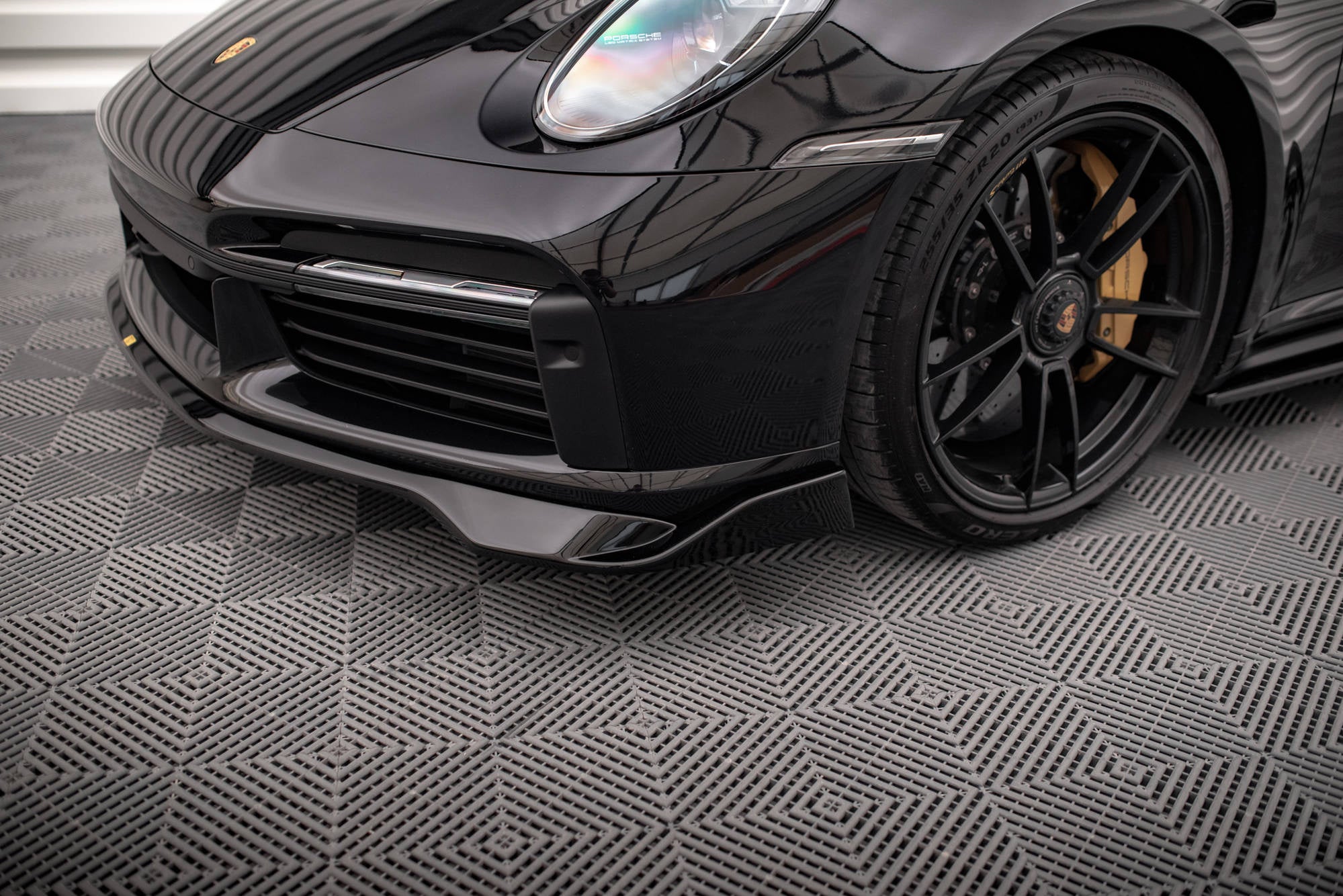 Maxton Design Splitter delantero para Porsche 911 Turbo S 992 - imagen 4