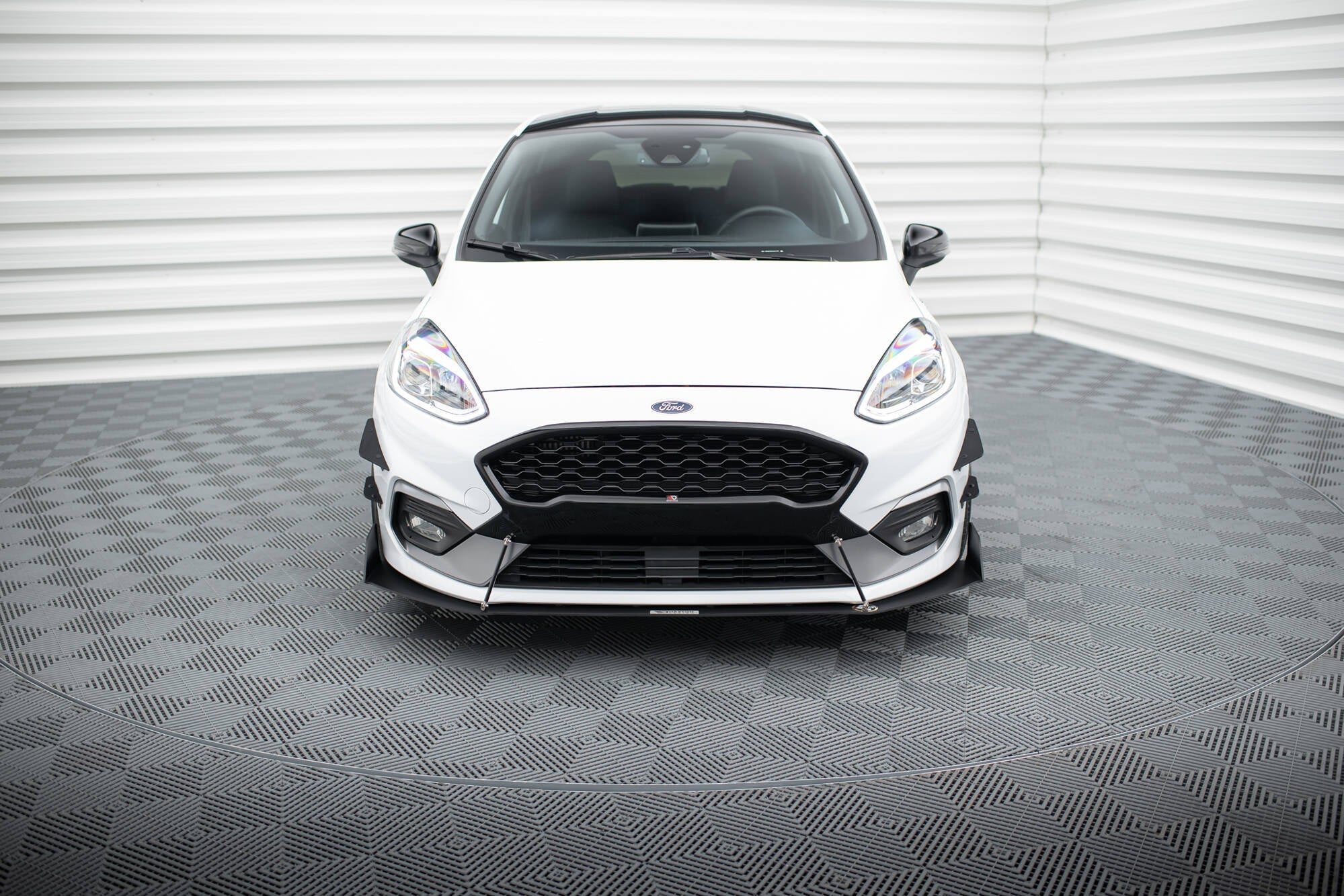 Maxton Design Front Racing Splitter V.1 para Ford Fiesta Mk8 ST / ST-Line - imagen 2