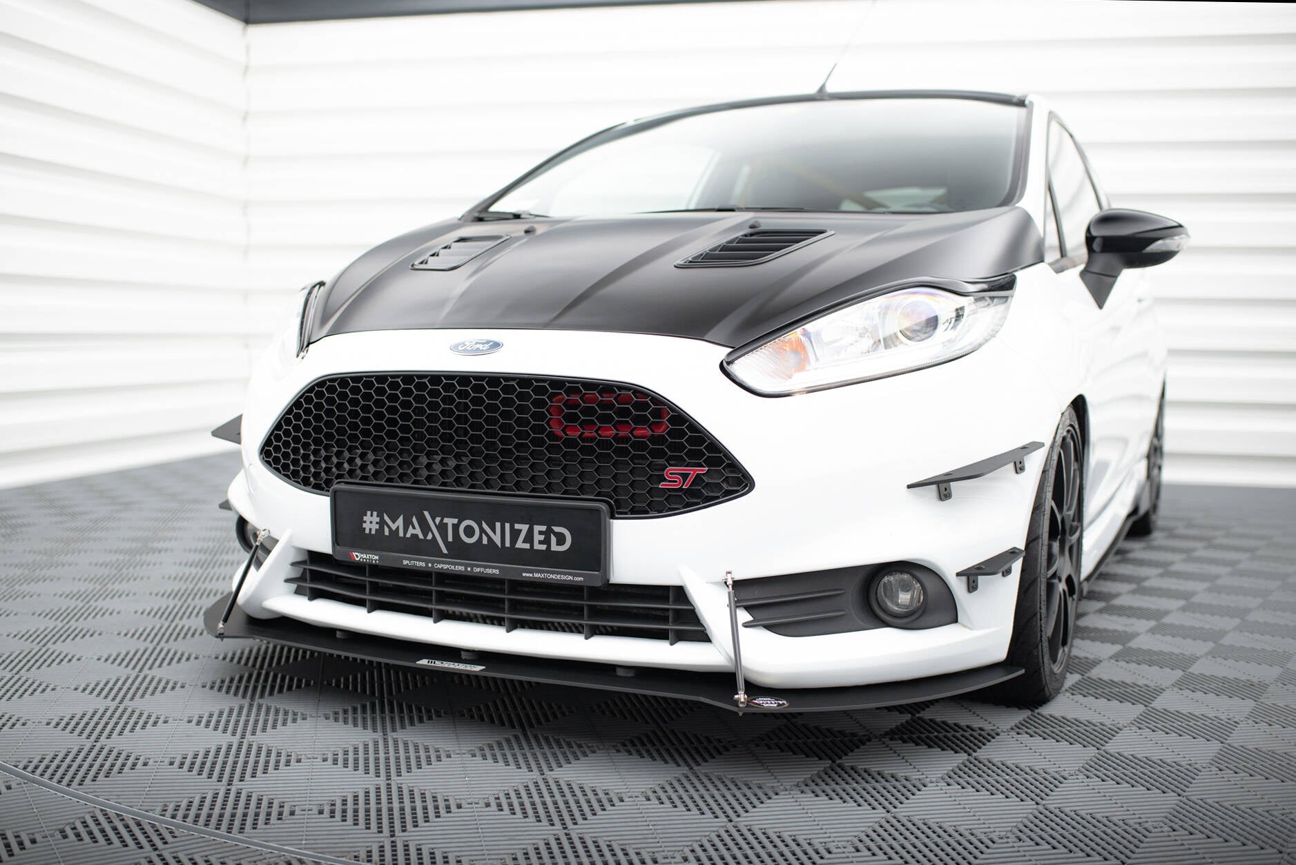 Maxton Design Splitter delantero Racing V.1 para Ford Fiesta ST Mk7 Facelift - imagen 2