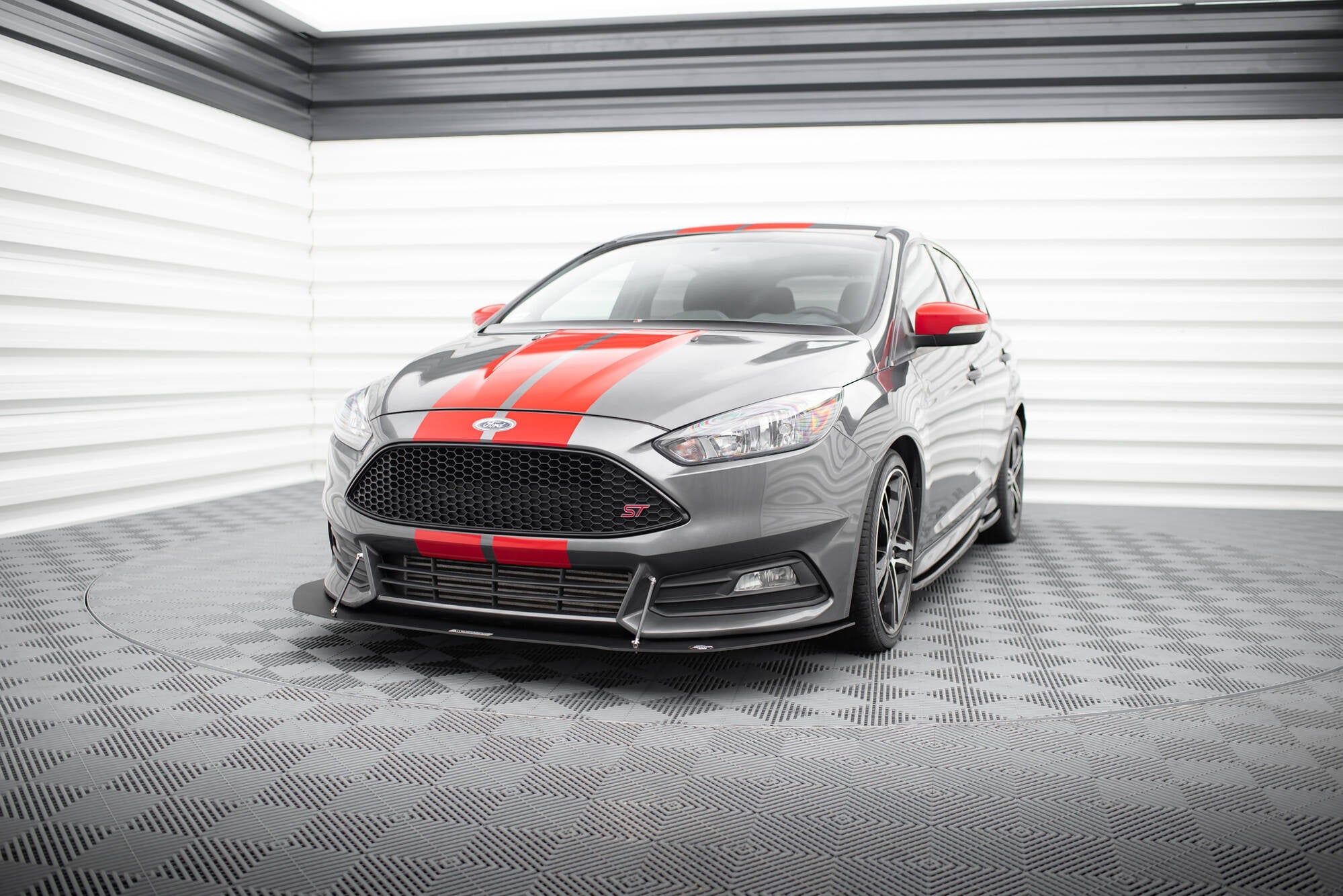 Maxton Design Racing Front Splitter V.1 para Ford Focus ST Mk3 Facelift - imagen 2