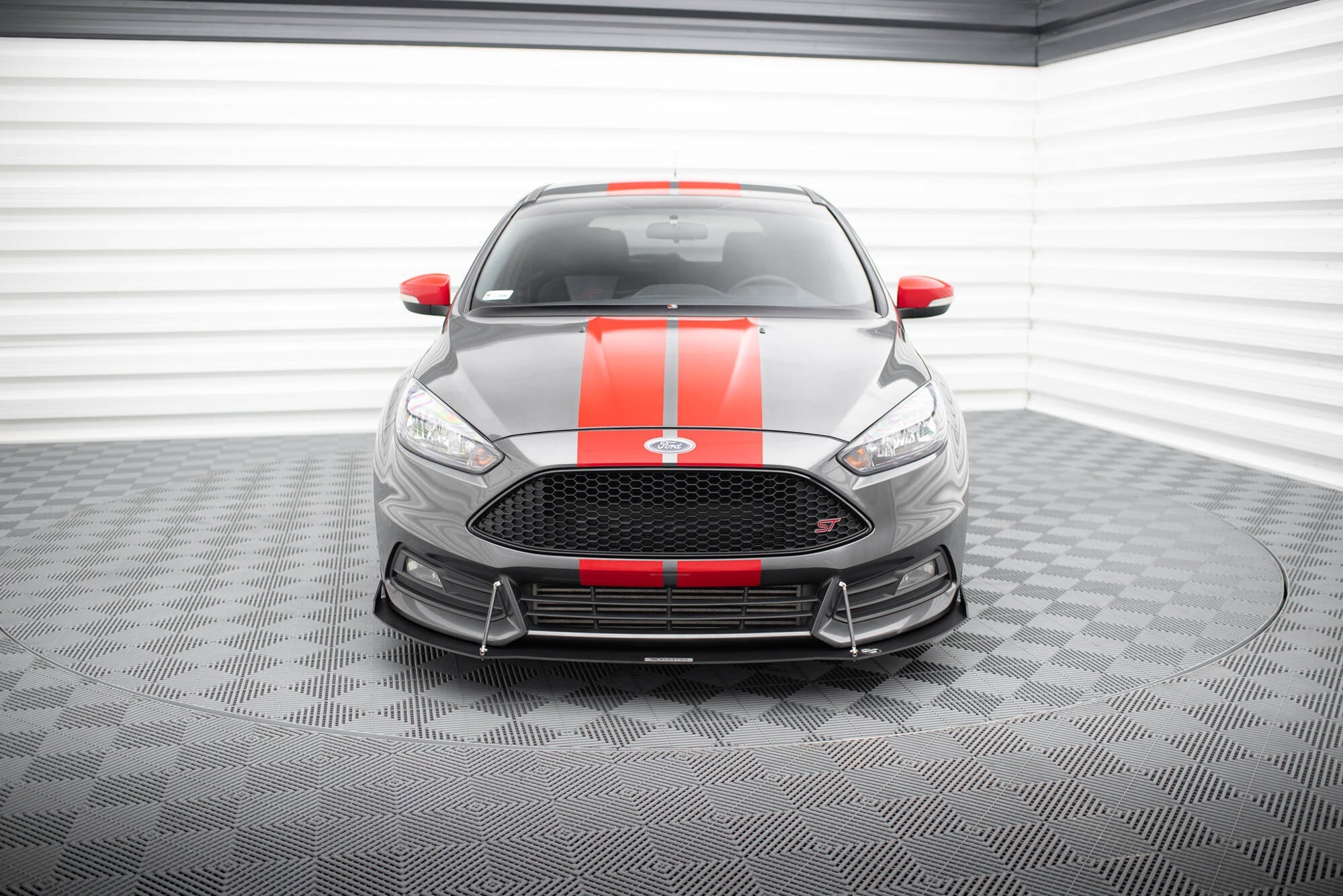Maxton Design Racing Front Splitter V.2 para Ford Focus ST Mk3 Facelift - imagen 1