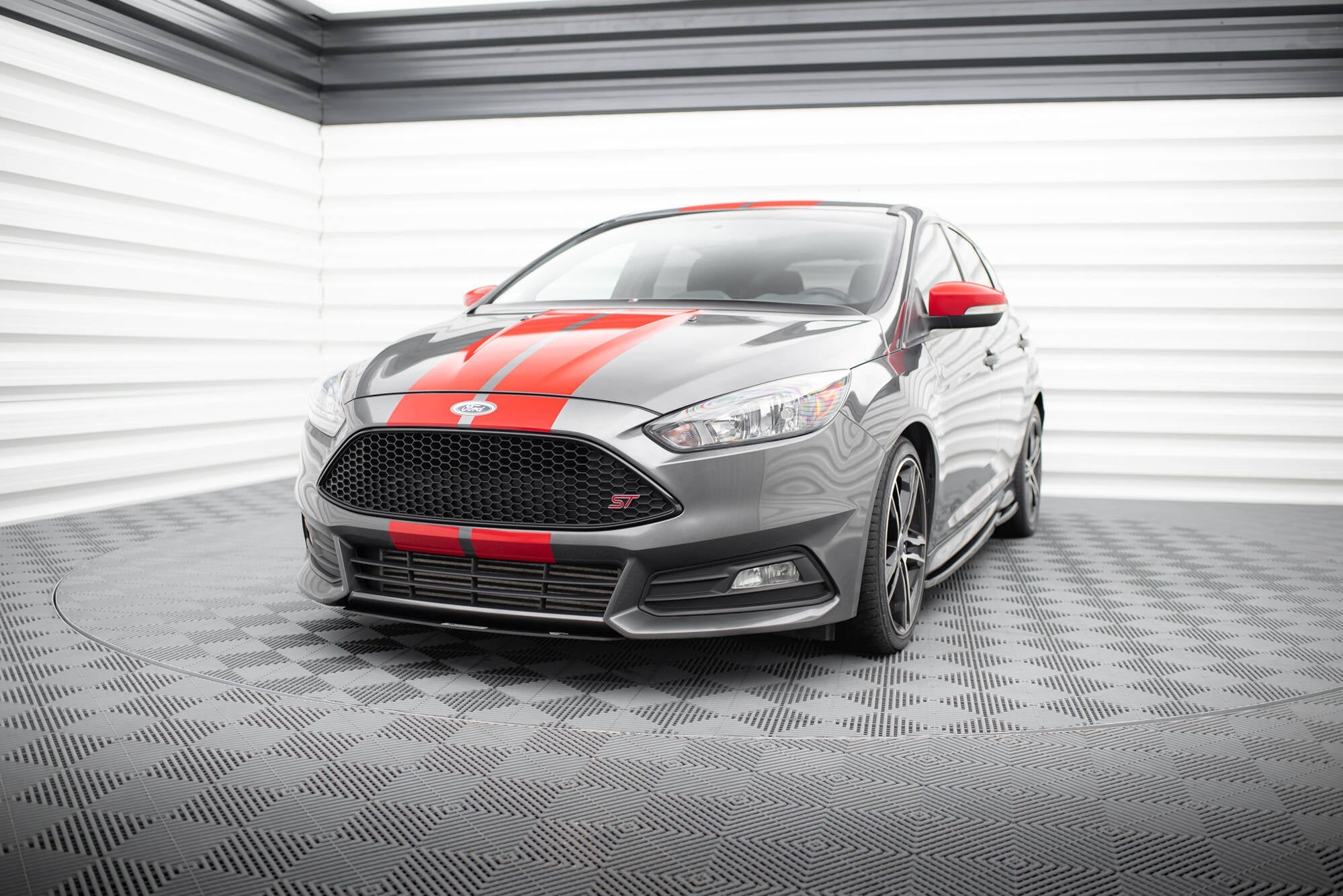 Maxton Design Racing Front Splitter V.3 para Ford Focus ST Mk3 Facelift - imagen 2